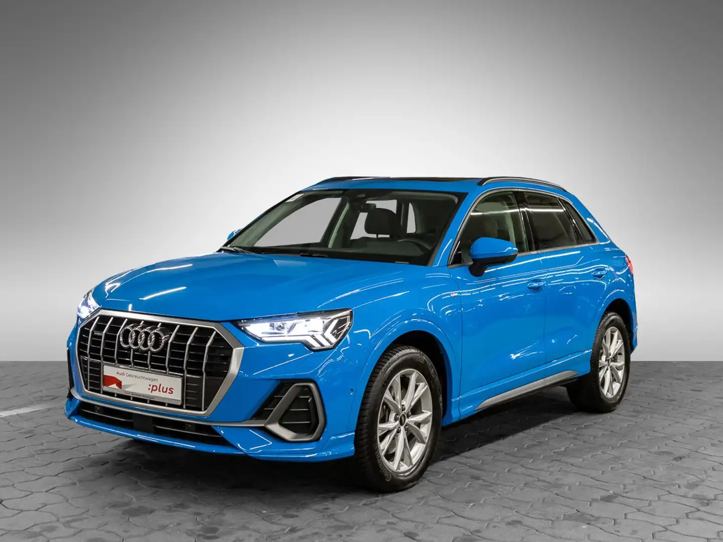 Audi Q3 40 TFSI quattro S line Matrix Pano virtCo 360° Blau - 2