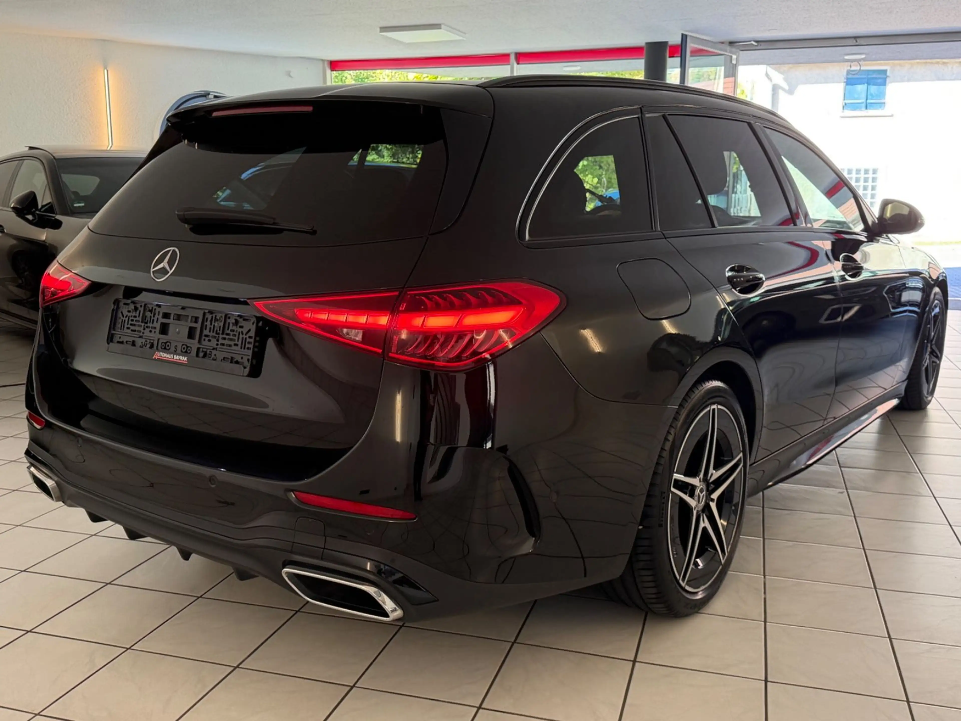 Mercedes-Benz C 300 C300D,AMG-Line,1-Hand,AHK,Night-Paket,Navi,Kamer — photo 7