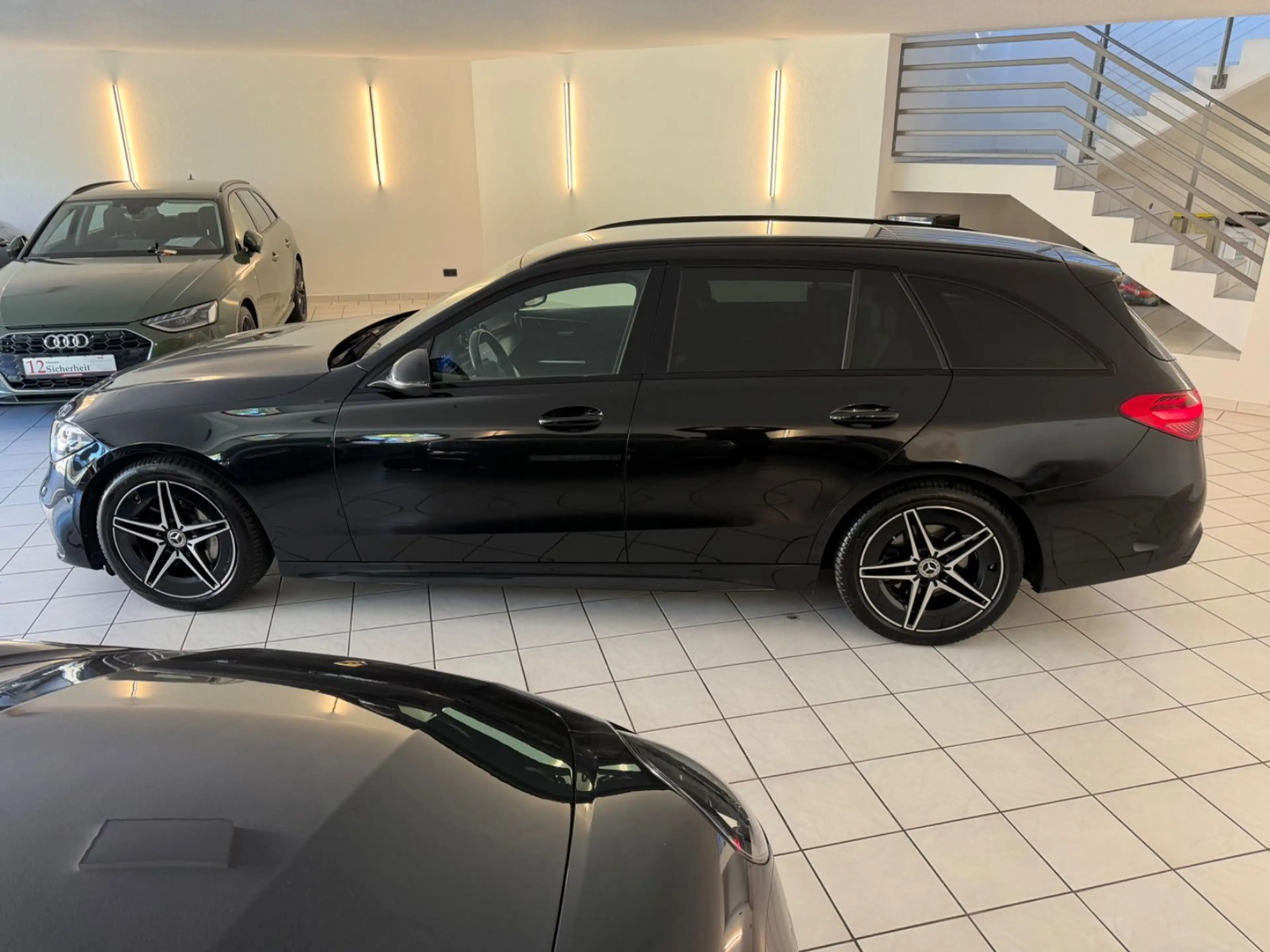 Mercedes-Benz C 300 C300D,AMG-Line,1-Hand,AHK,Night-Paket,Navi,Kamer — photo 4
