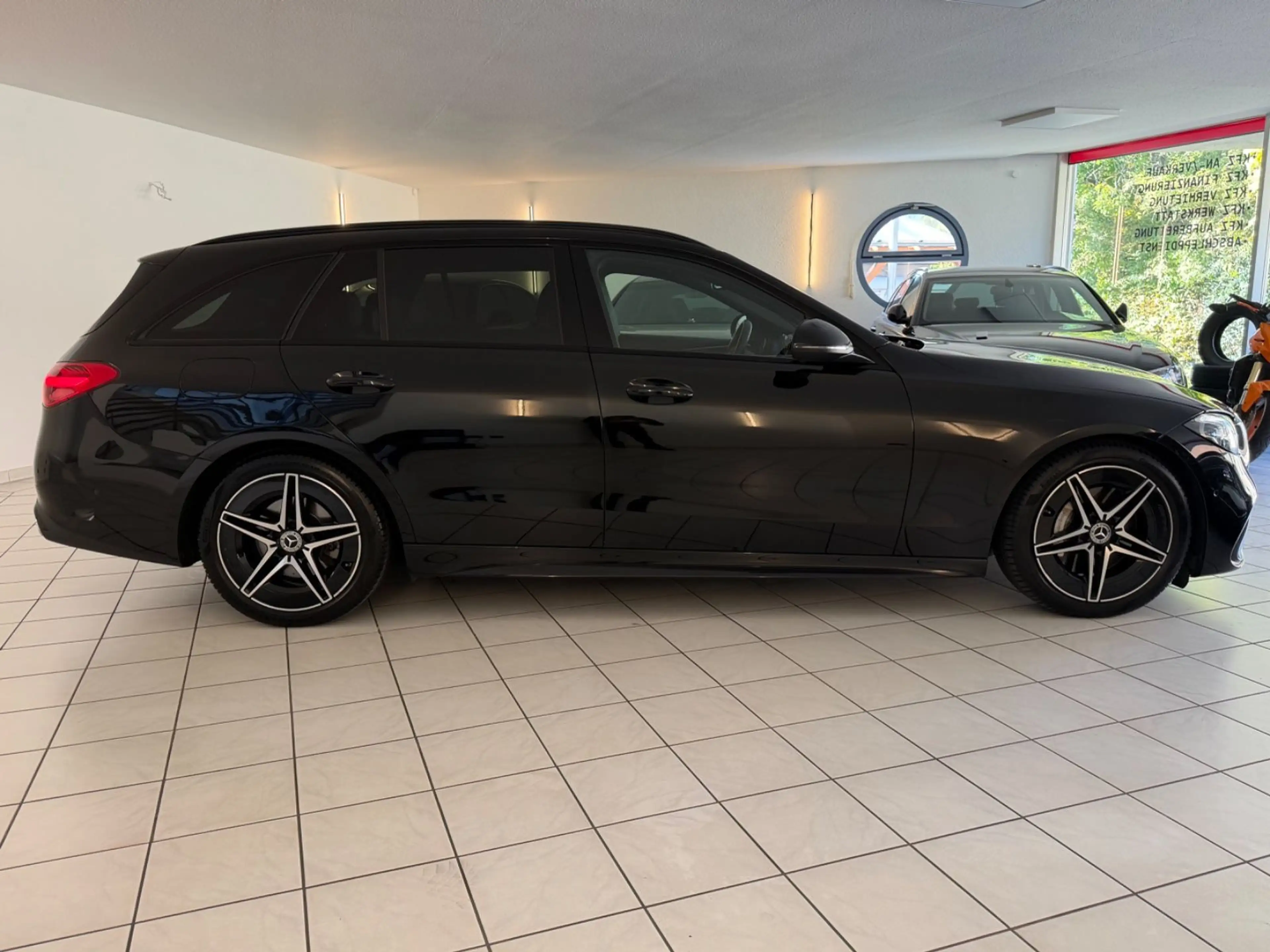 Mercedes-Benz C 300 C300D,AMG-Line,1-Hand,AHK,Night-Paket,Navi,Kamer — photo 8