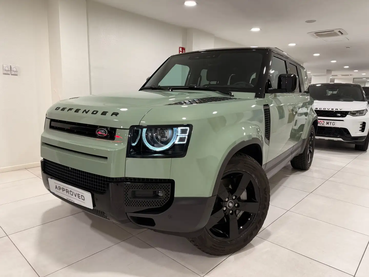 Land Rover Defender 110 2.0 Si4 PHEV 75th Limited Edition AWD Aut. 404 Verde - 1