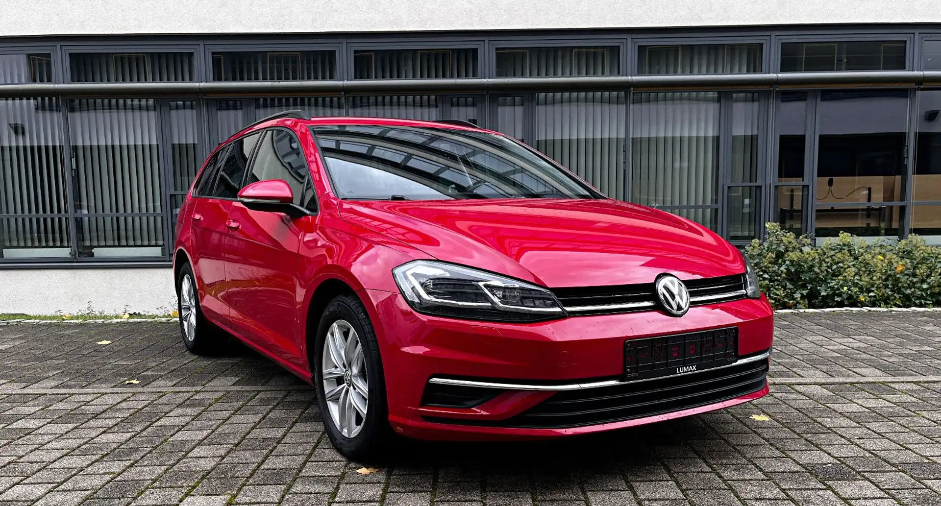 Volkswagen Golf VII Variant Comfortline*Navi*LED*AHK*ACC* Rouge - 1
