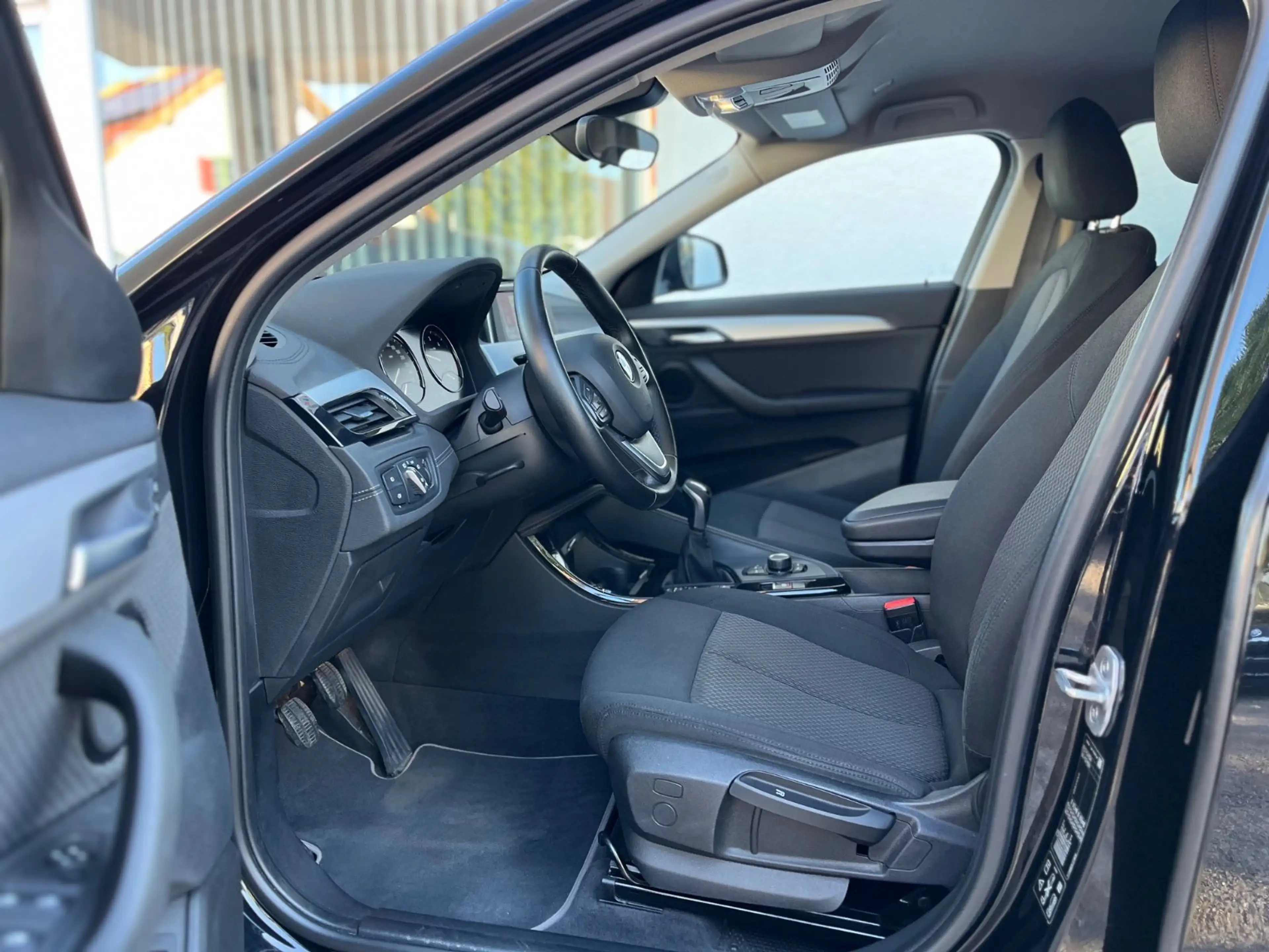 BMW X2 xDrive 18 d Advantage LED+Rückfahrkamera — photo 9