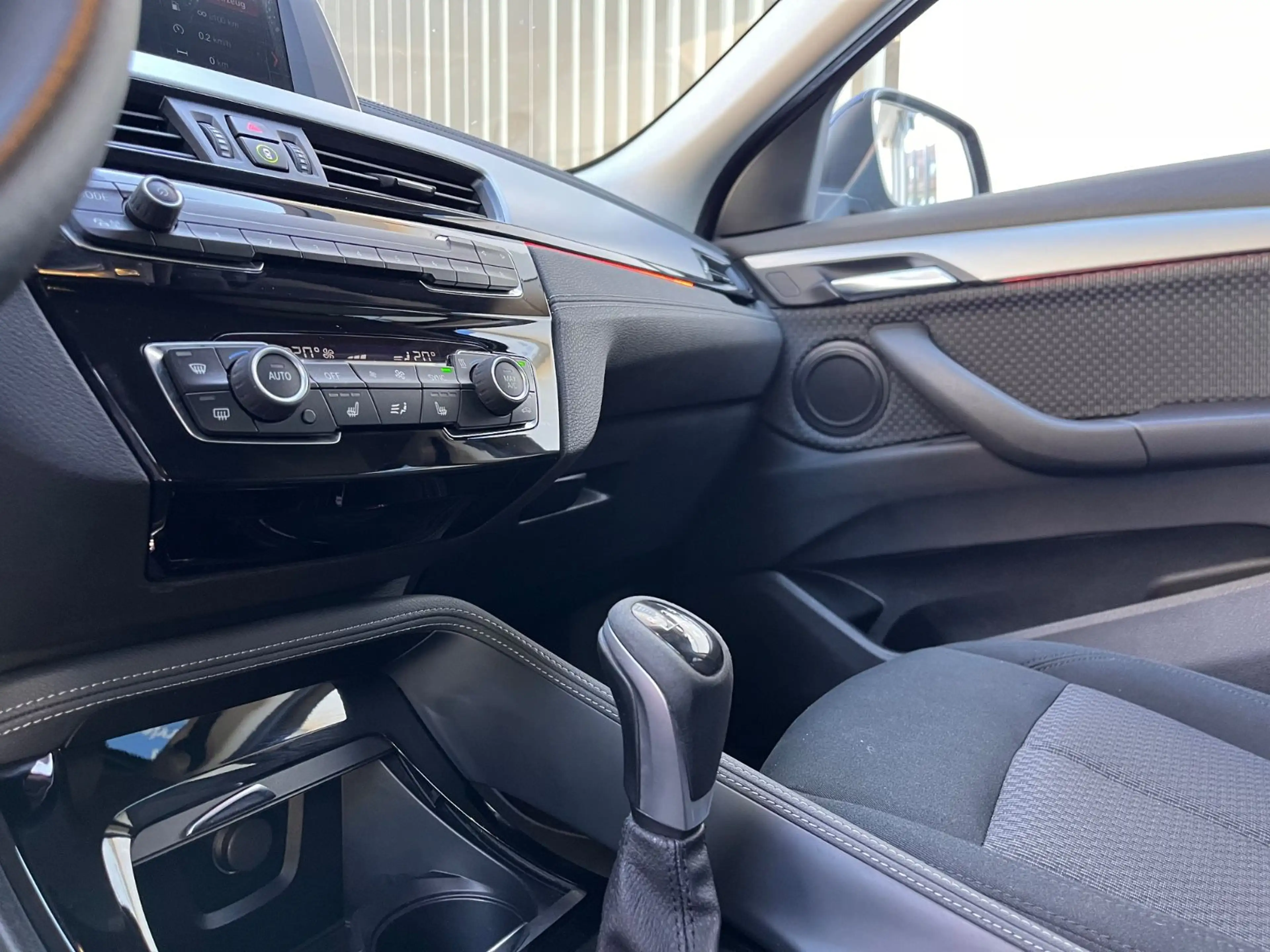 BMW X2 xDrive 18 d Advantage LED+Rückfahrkamera — photo 14