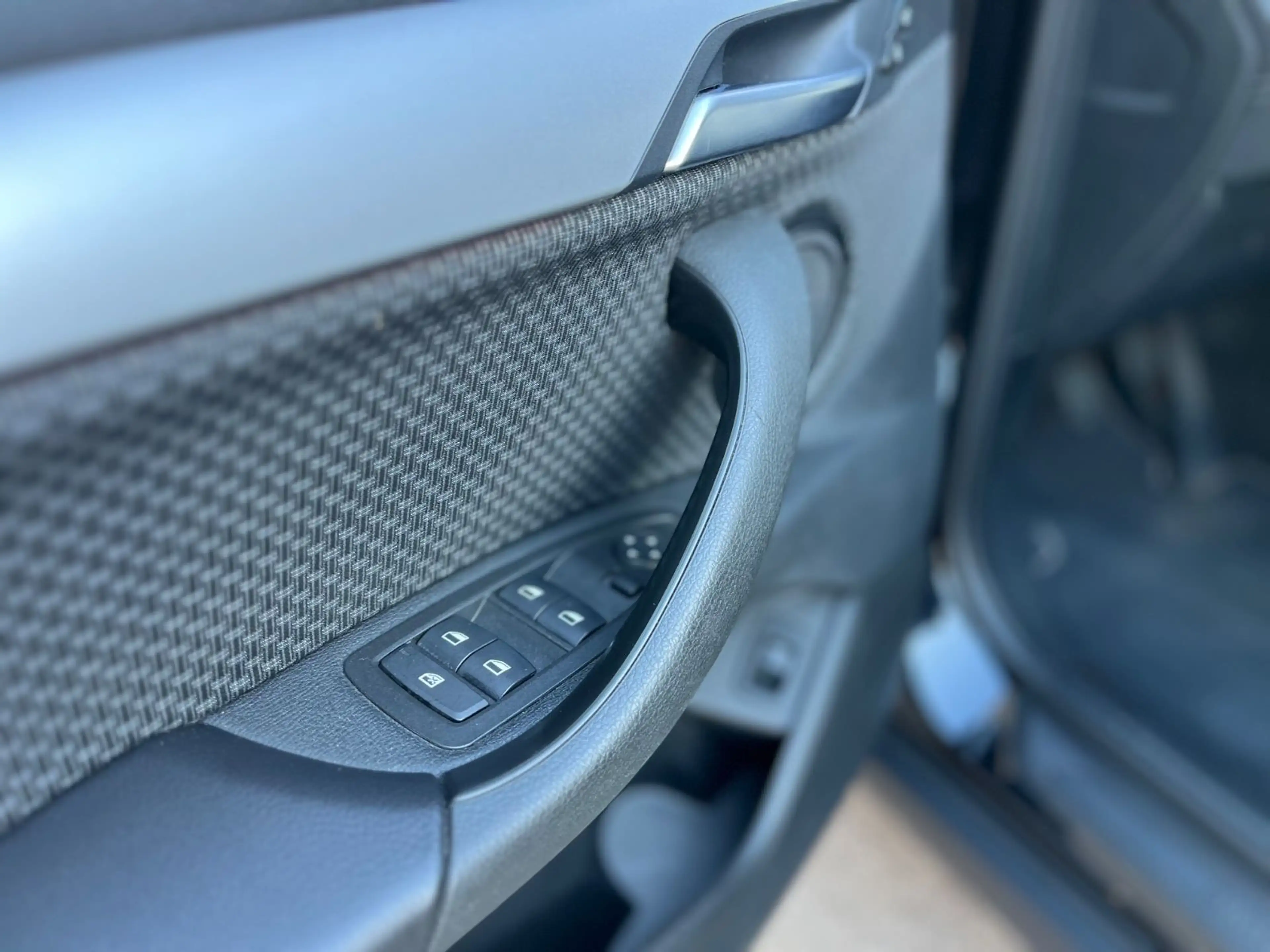 BMW X2 xDrive 18 d Advantage LED+Rückfahrkamera — photo 13