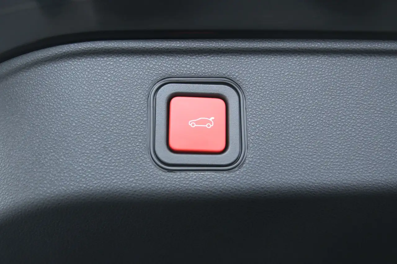 Alfa Romeo Junior 2025 — фото 30