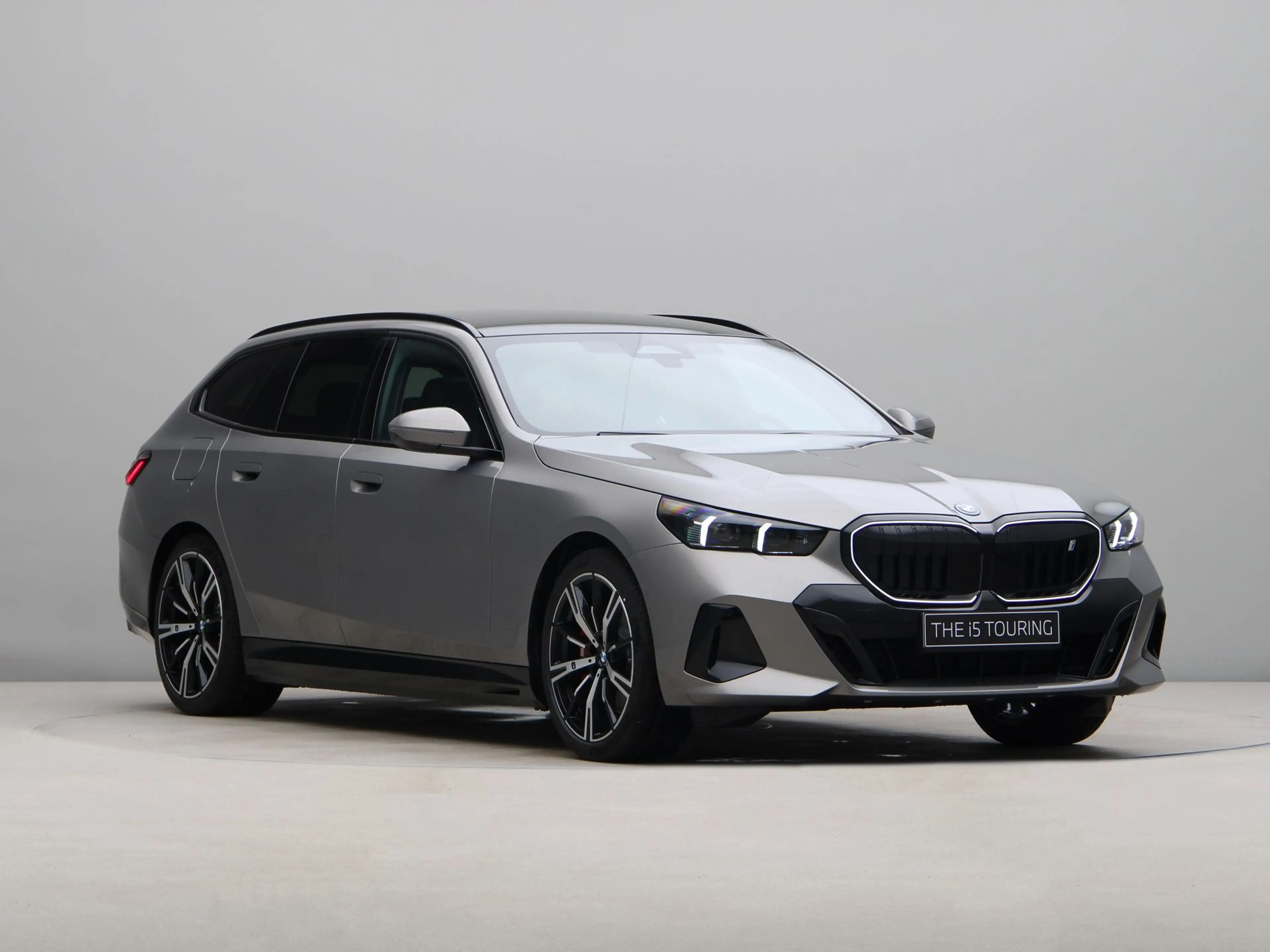 BMW i5 Touring eDrive40 84 kWh — photo 5