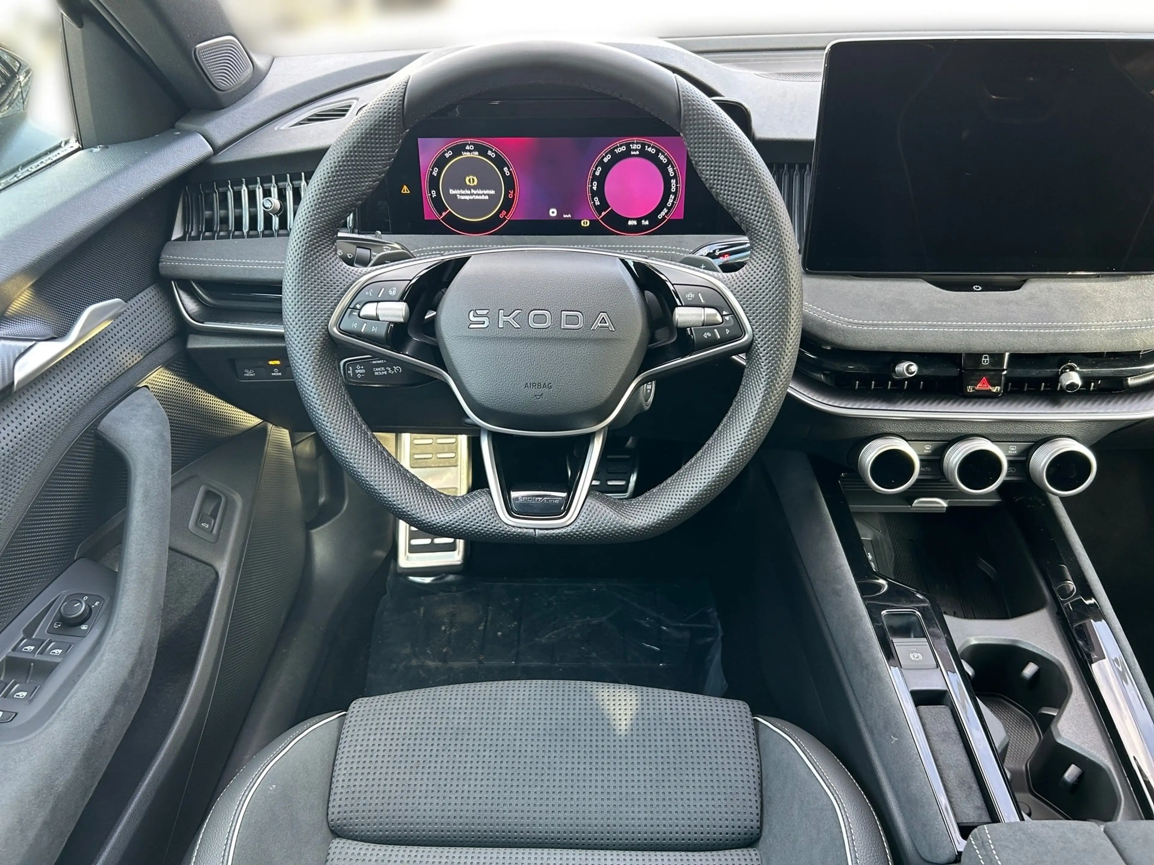Skoda Superb COMBI 2.0 TSI DSG Sportline HeadUp AHK — photo 12