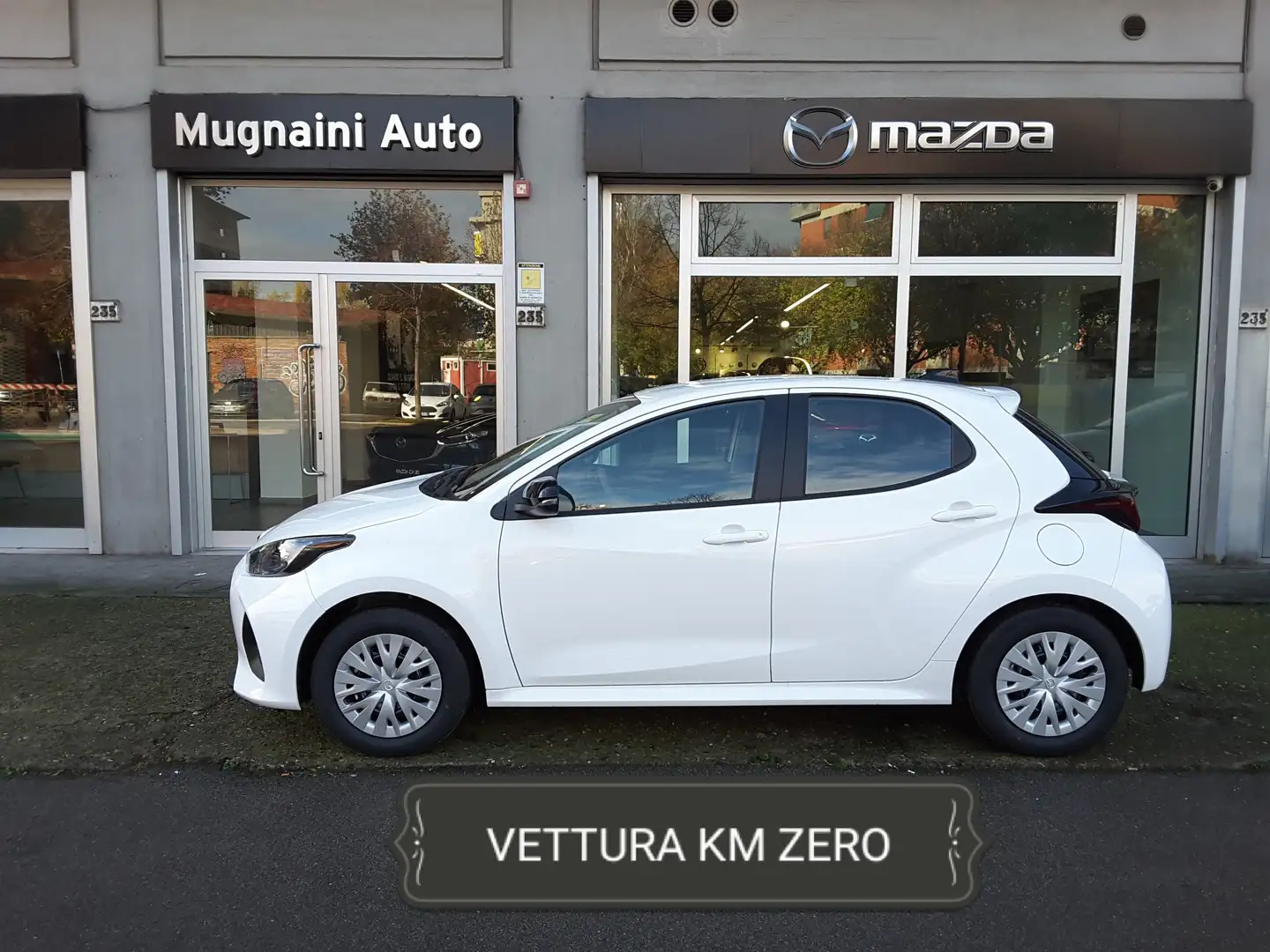 Mazda 2 FULL HYBRID 1.5 VVT-iE 116cv Prime-Line *KM ZERO* Blanco - 1
