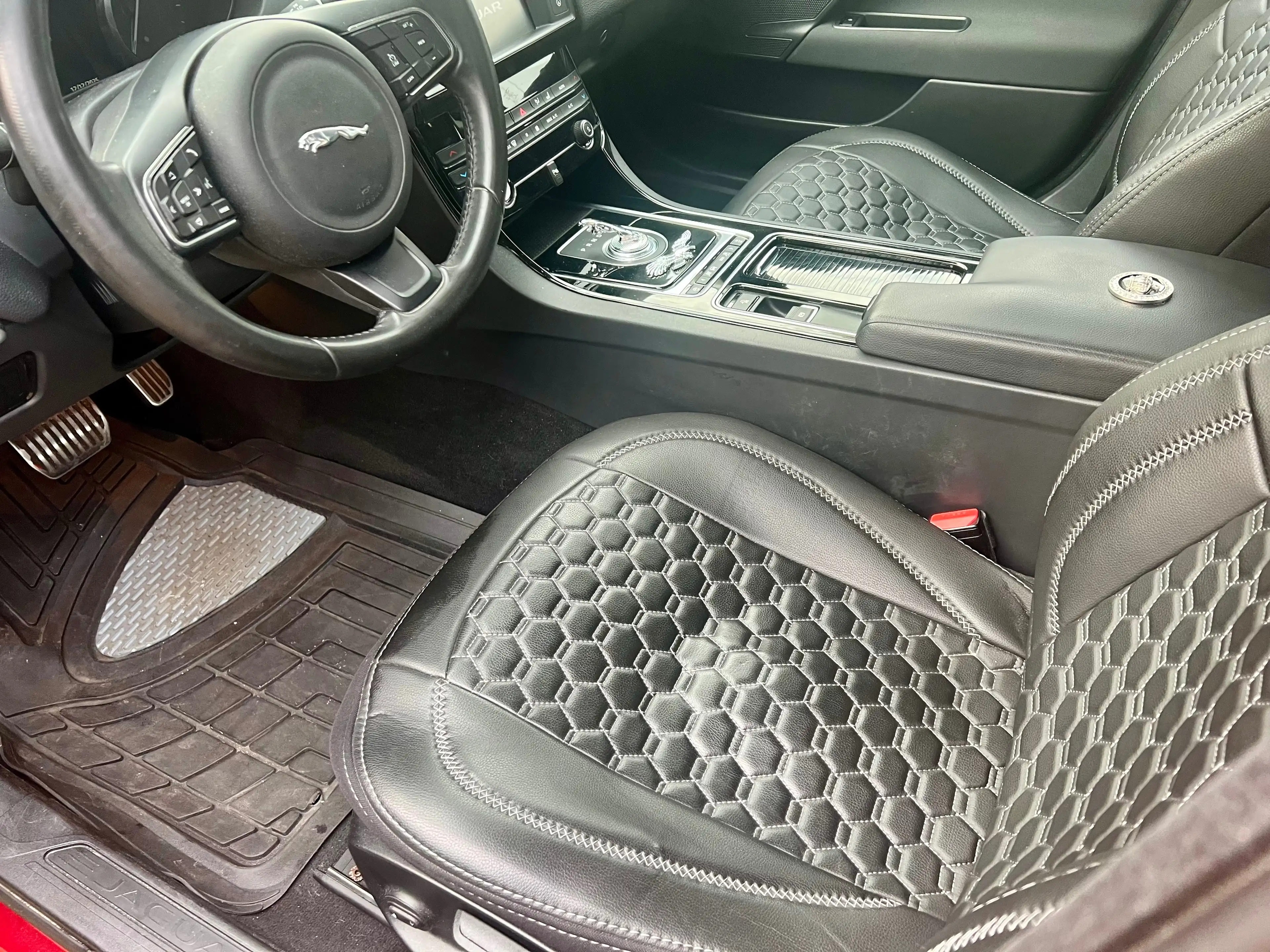 Jaguar XE Pure NAVI/KAMERA/ALLWETTER — photo 14