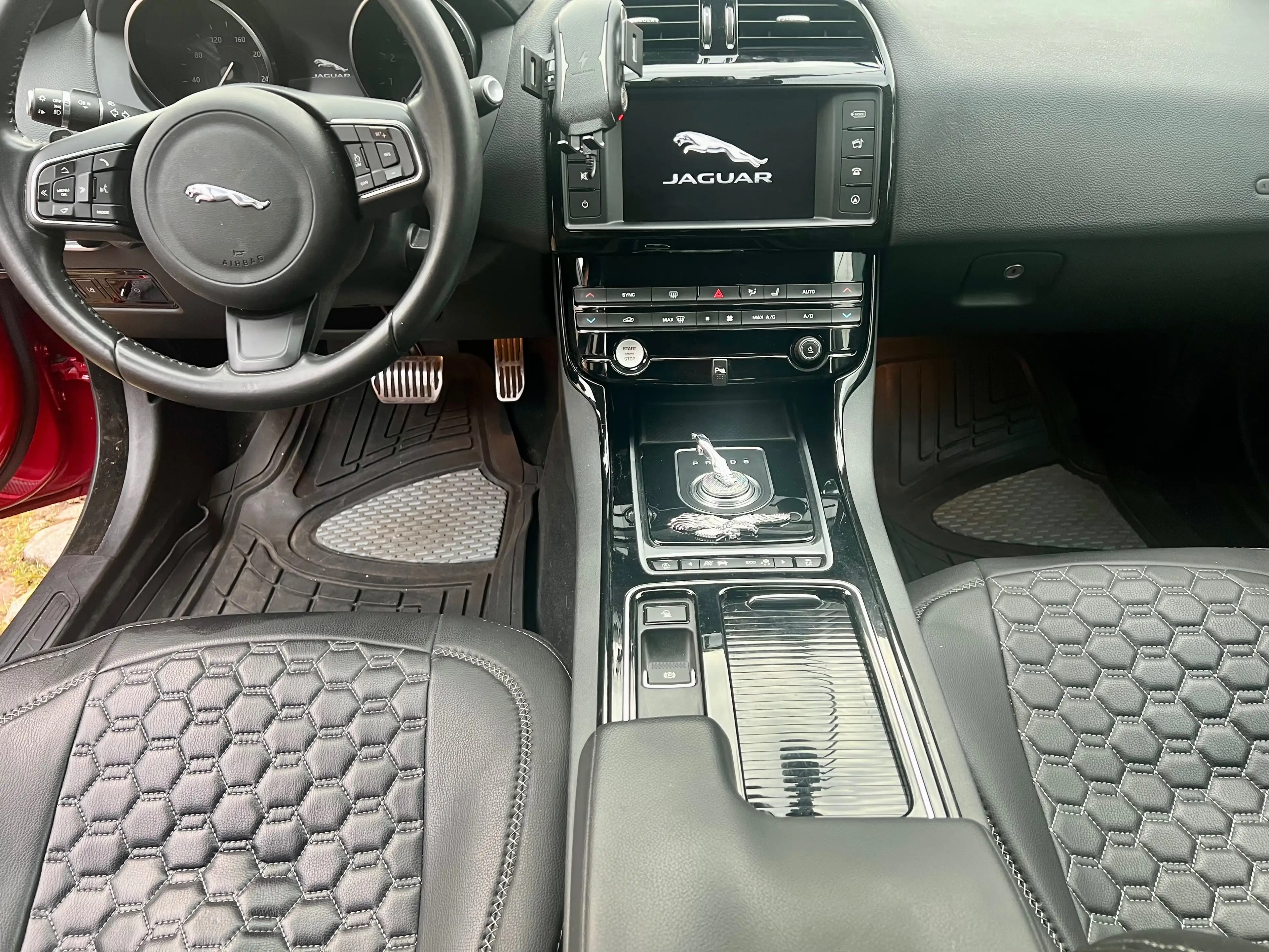 Jaguar XE Pure NAVI/KAMERA/ALLWETTER — photo 12