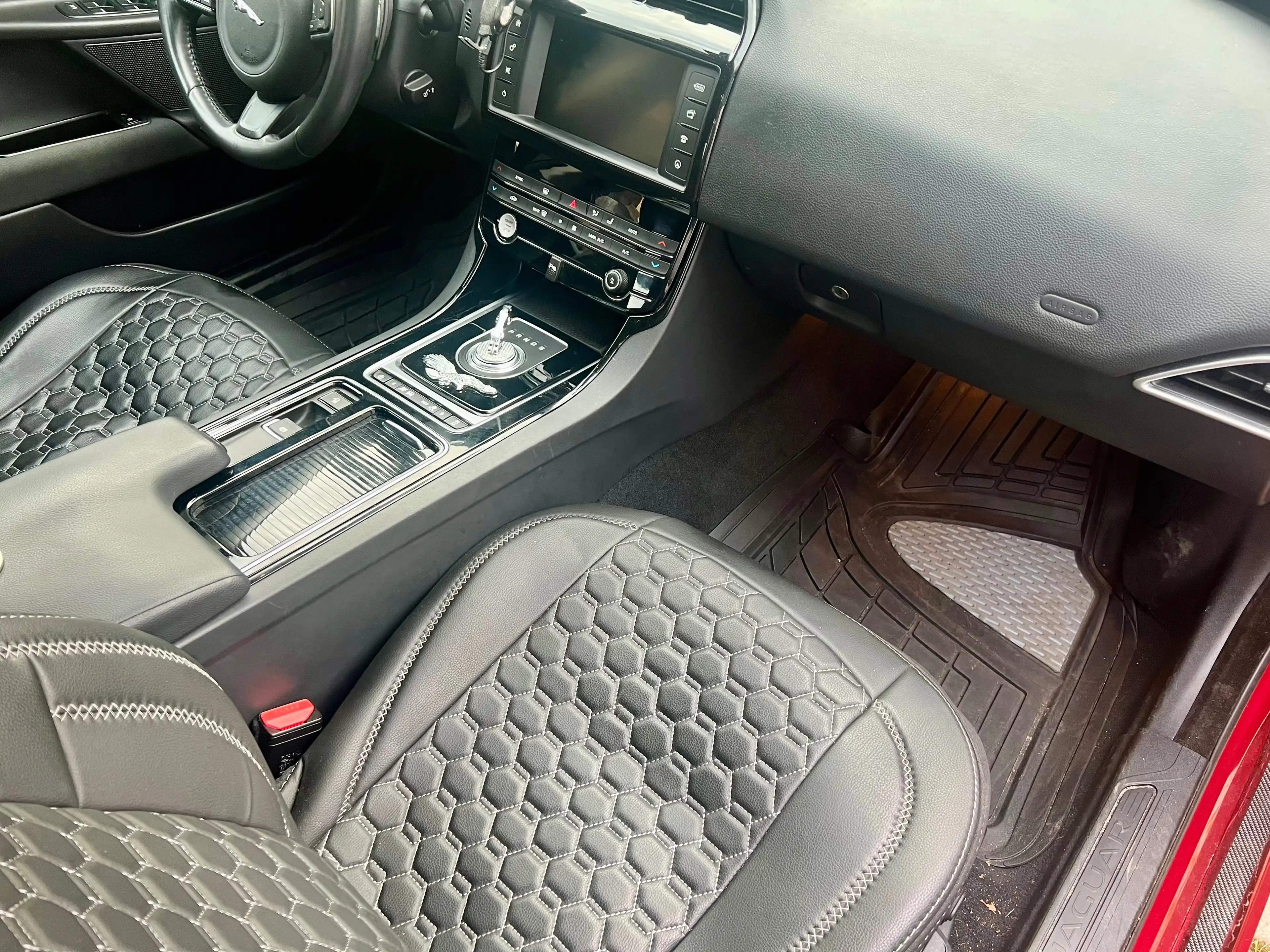 Jaguar XE Pure NAVI/KAMERA/ALLWETTER — photo 11