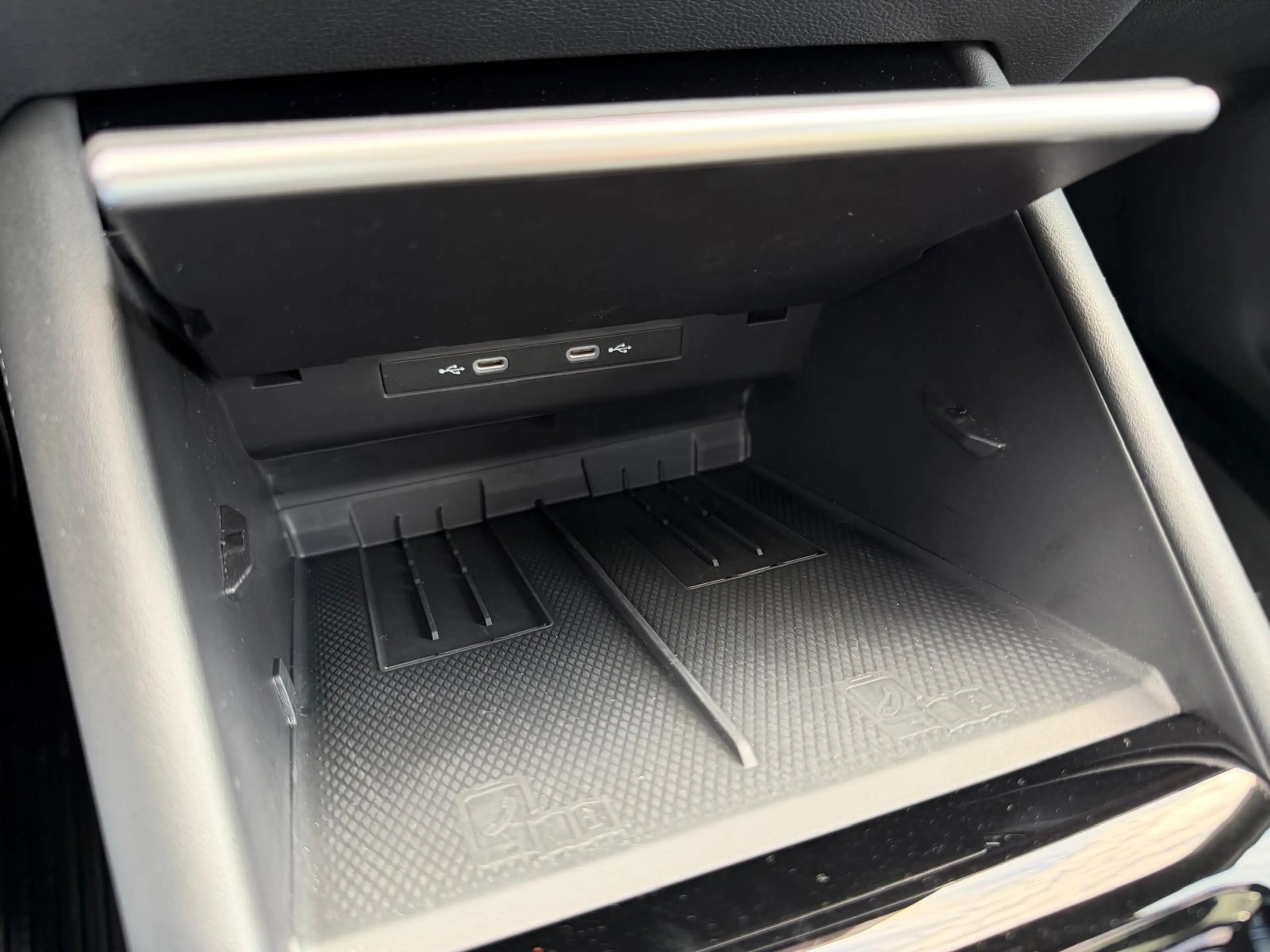 Volkswagen Tiguan 1.5 eTSI R-Line Edition | Pano | 360 Camera | Harm — photo 28