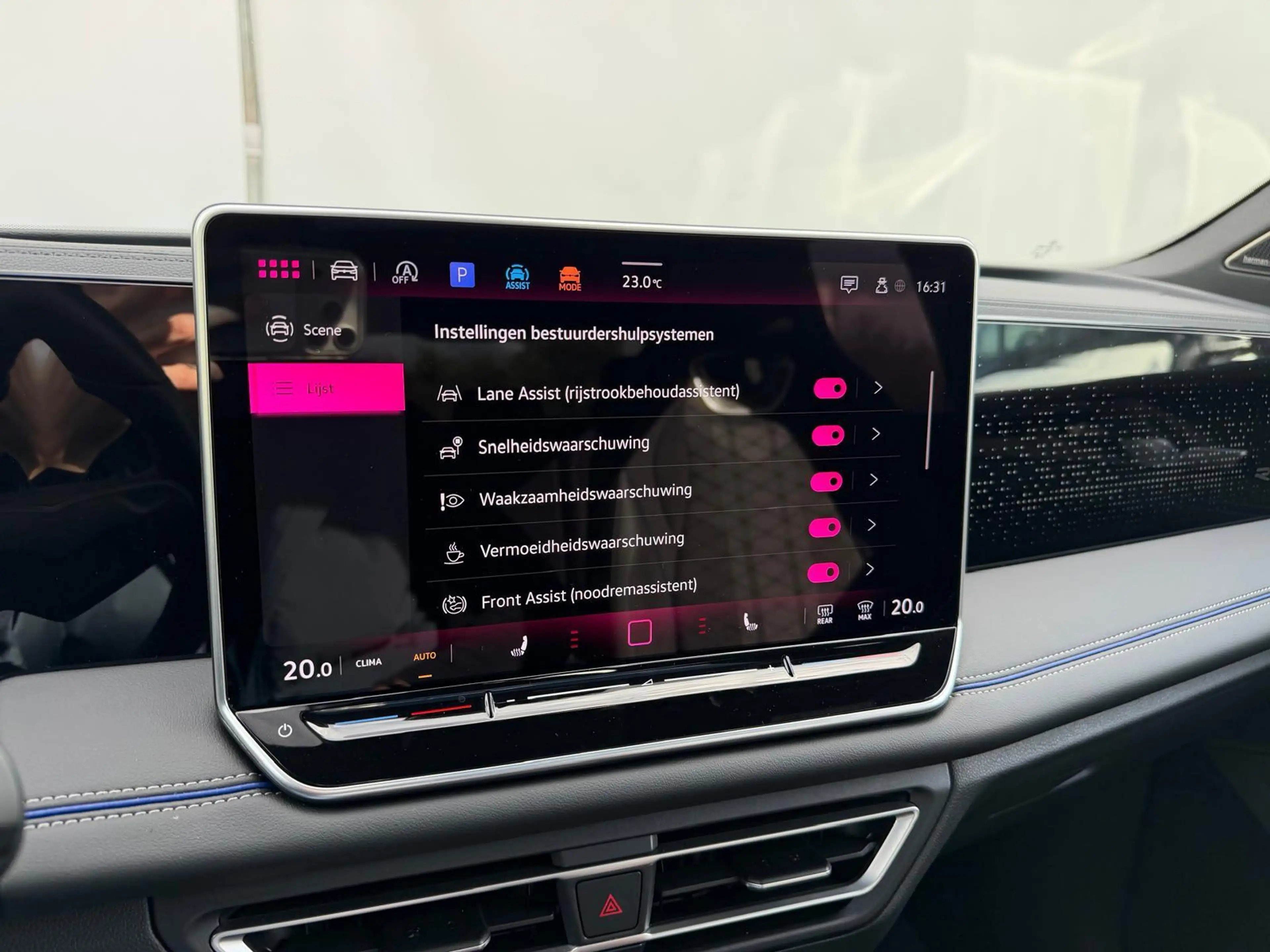 Volkswagen Tiguan 1.5 eTSI R-Line Edition | Pano | 360 Camera | Harm — photo 17