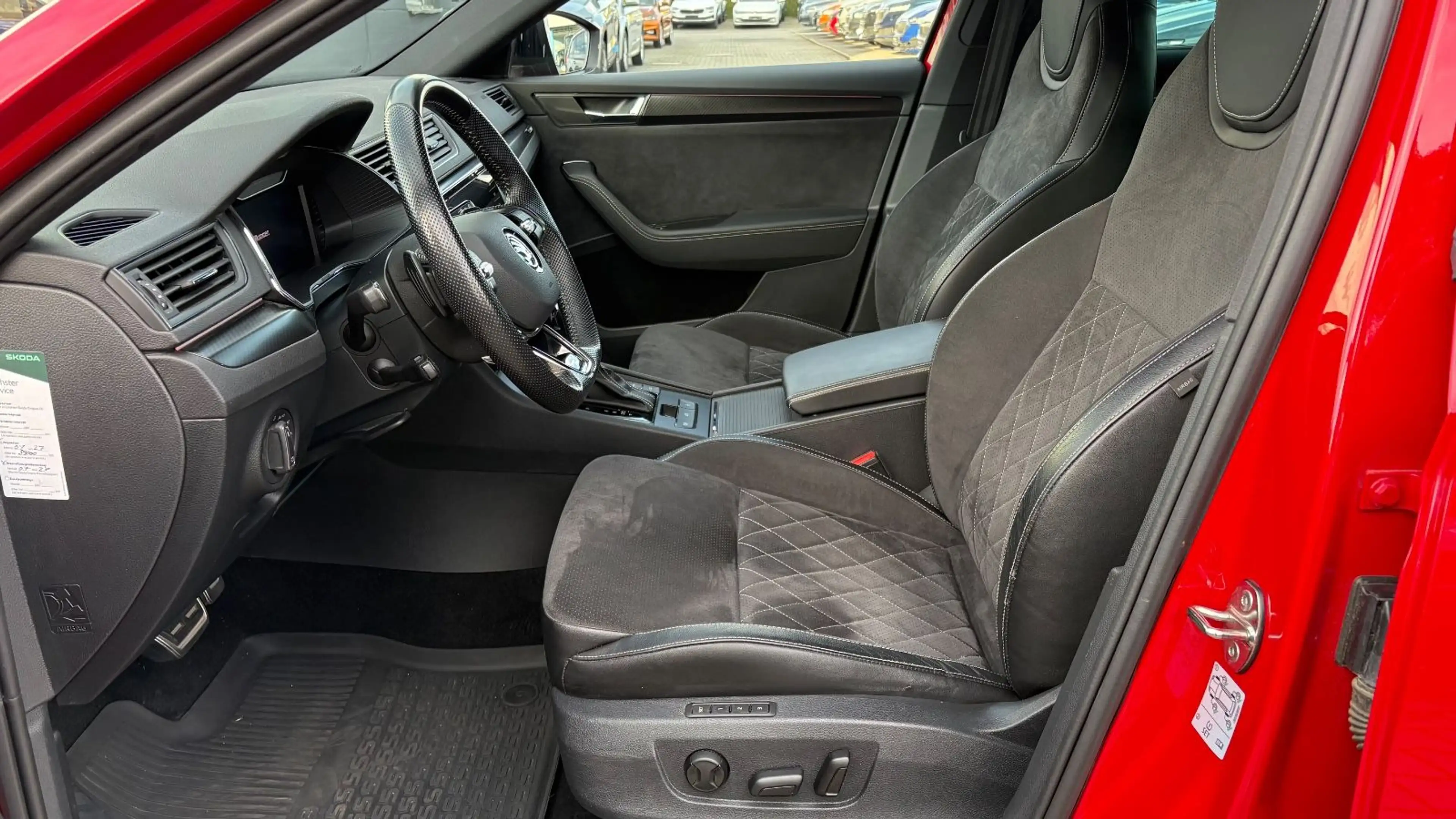 Skoda Superb Combi Sportl. 2.0 TSI KAMERA,DCC,ACC,LED — photo 11