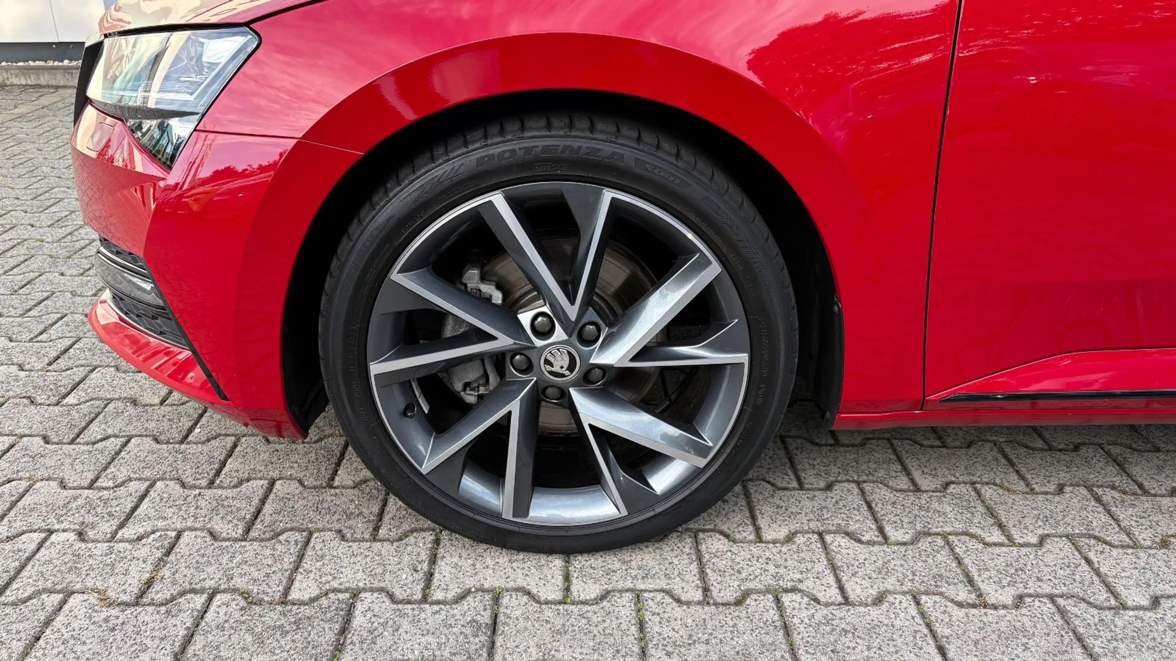 Skoda Superb Combi Sportl. 2.0 TSI KAMERA,DCC,ACC,LED — photo 10