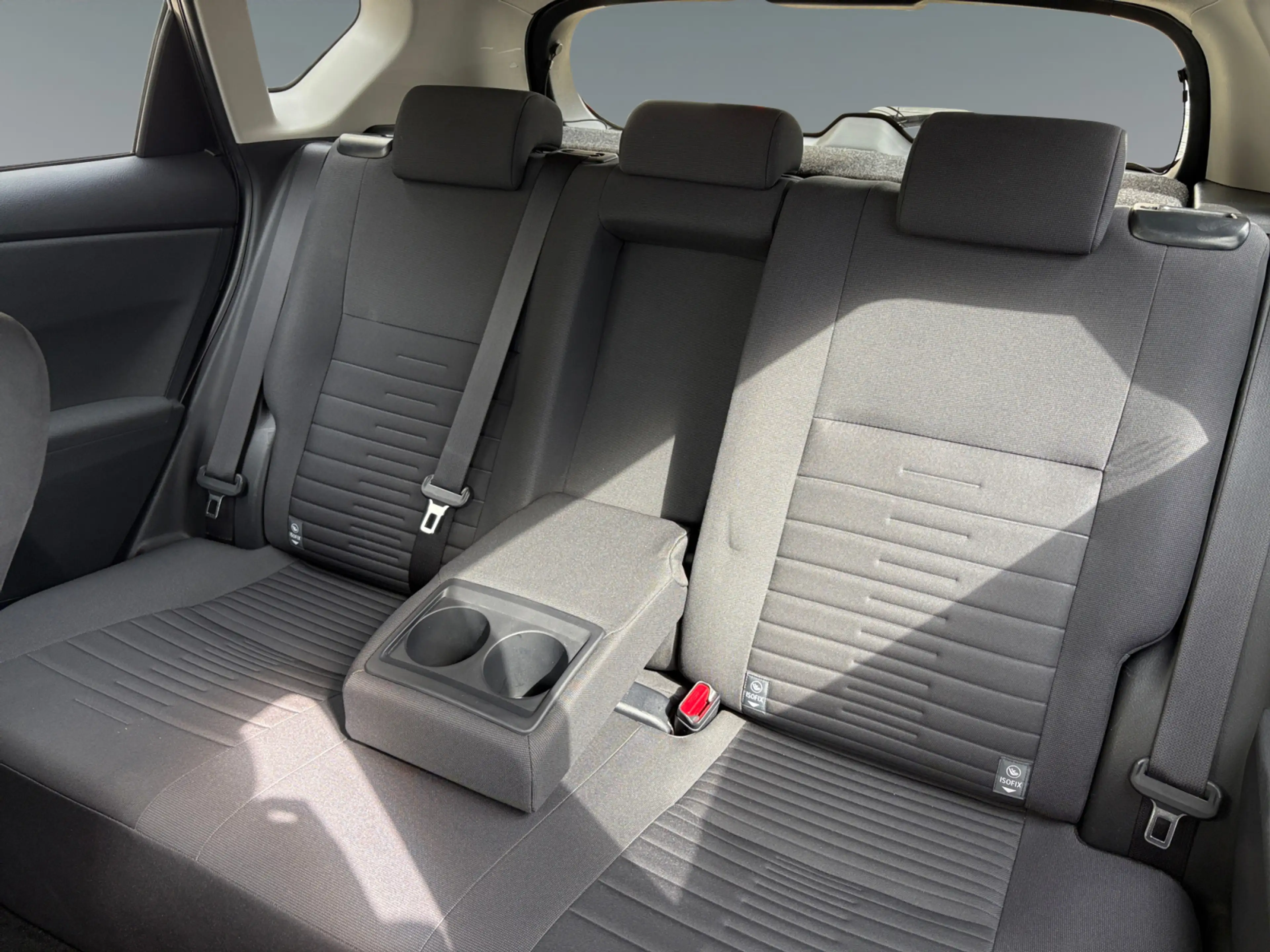 Toyota Auris AURIS 1,2T 5-TG ACTIVE '18 — photo 13