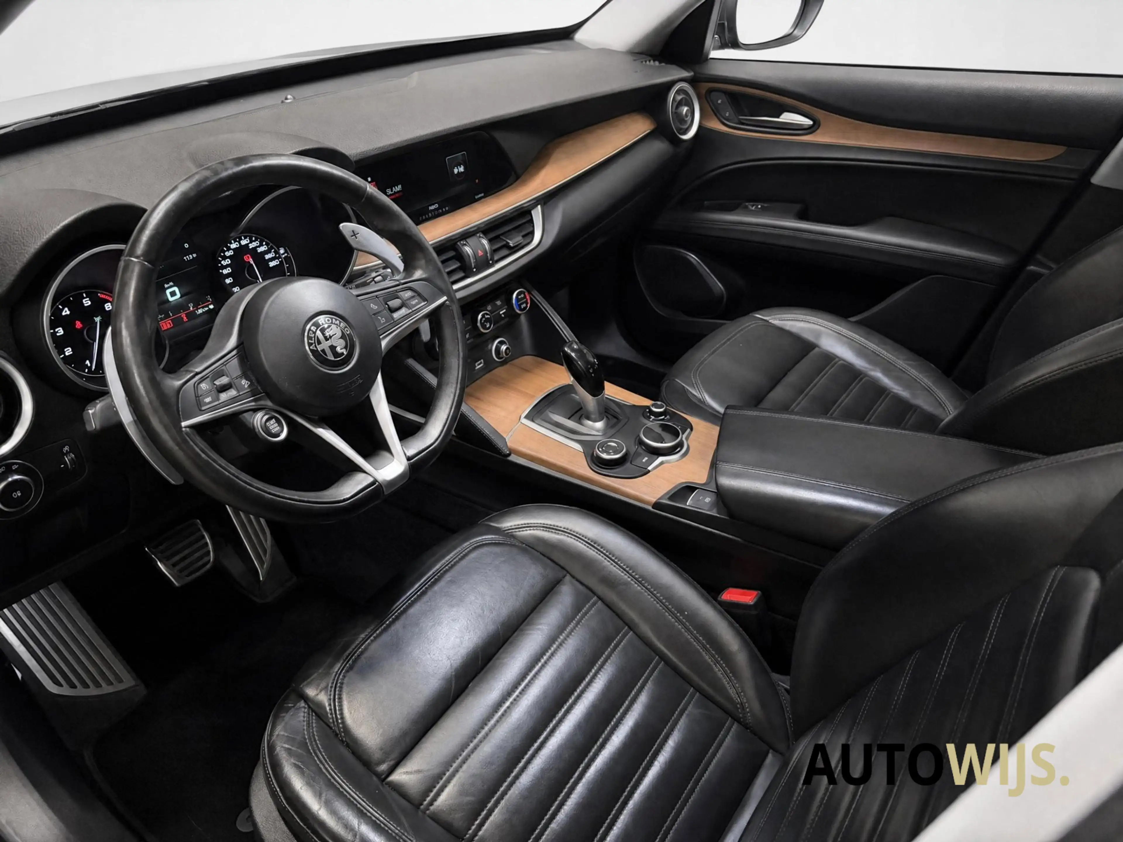 Alfa Romeo Stelvio 2.0 T AWD First Edition|280PK|PANO|CAMERA|LEDER|NL — photo 11