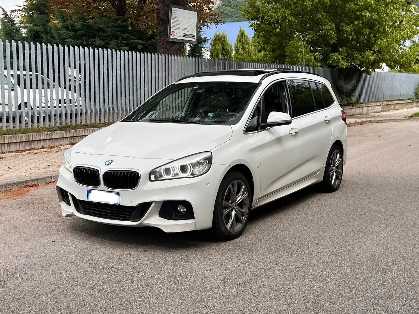 BMW 220 220d Gran Tourer Aut. M Sport 4x4 - 1