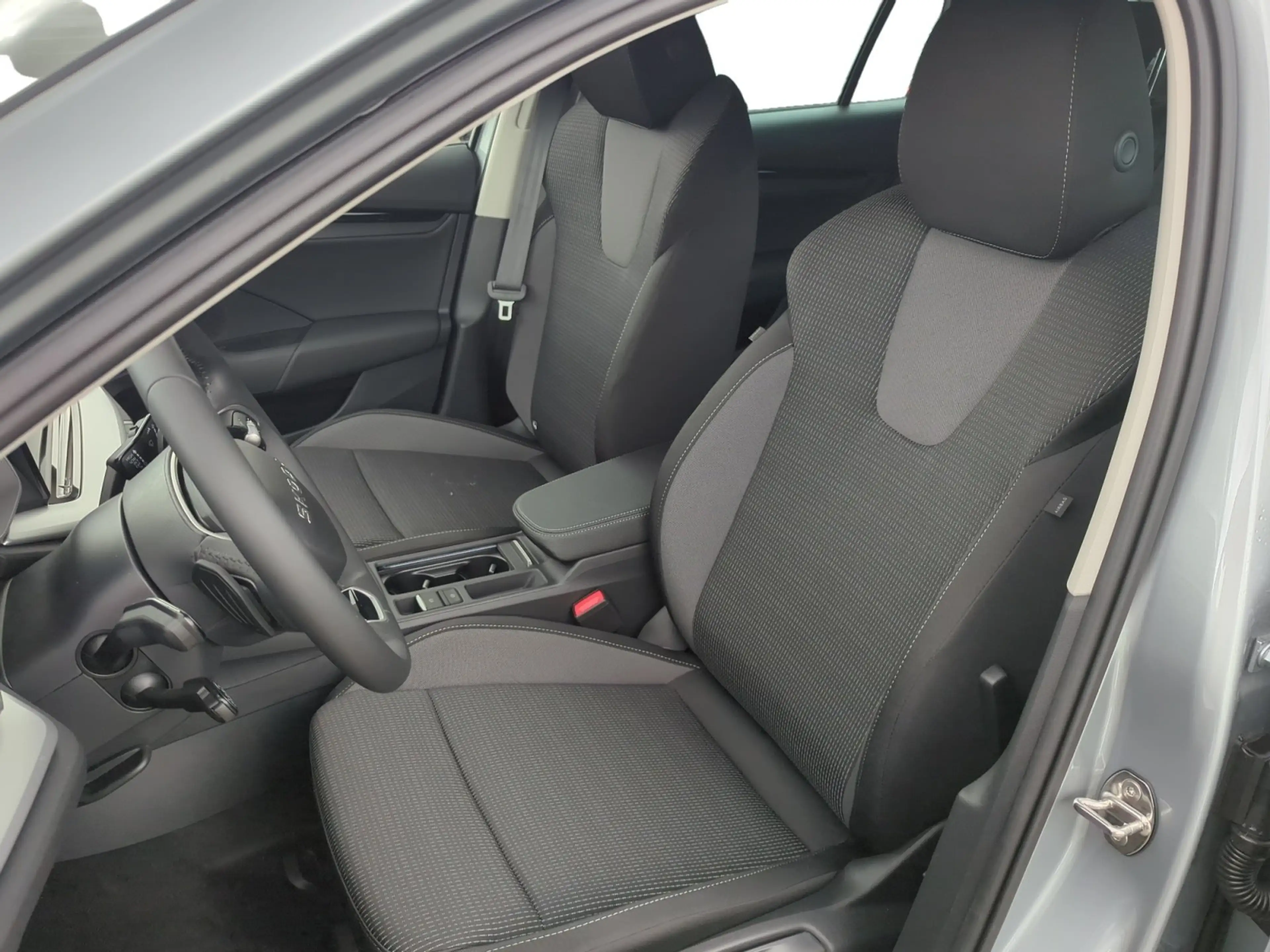 Skoda Octavia Combi Selection 1.5 TSI DSG ACC*AHK*LED — photo 8