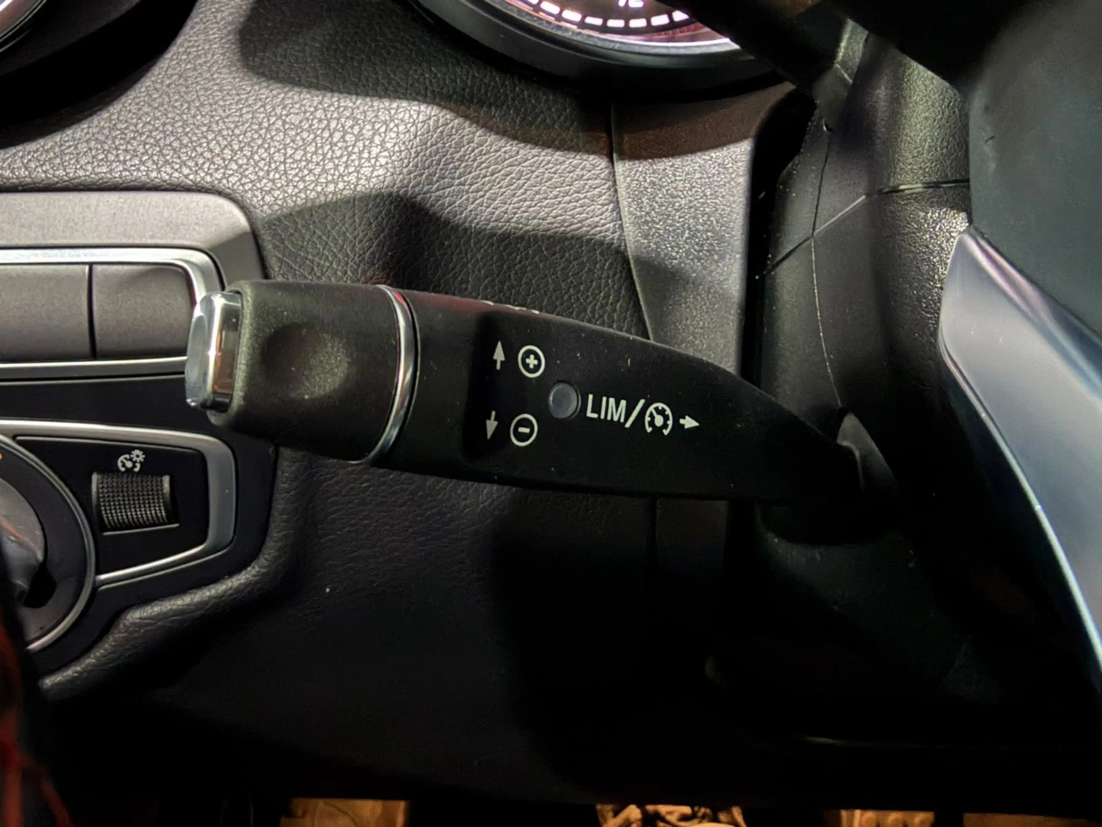 Mercedes-Benz GLC 43 AMG *4Matic*AHK*2.Hd*ILS*Navi*RFK*Airmatic — photo 24