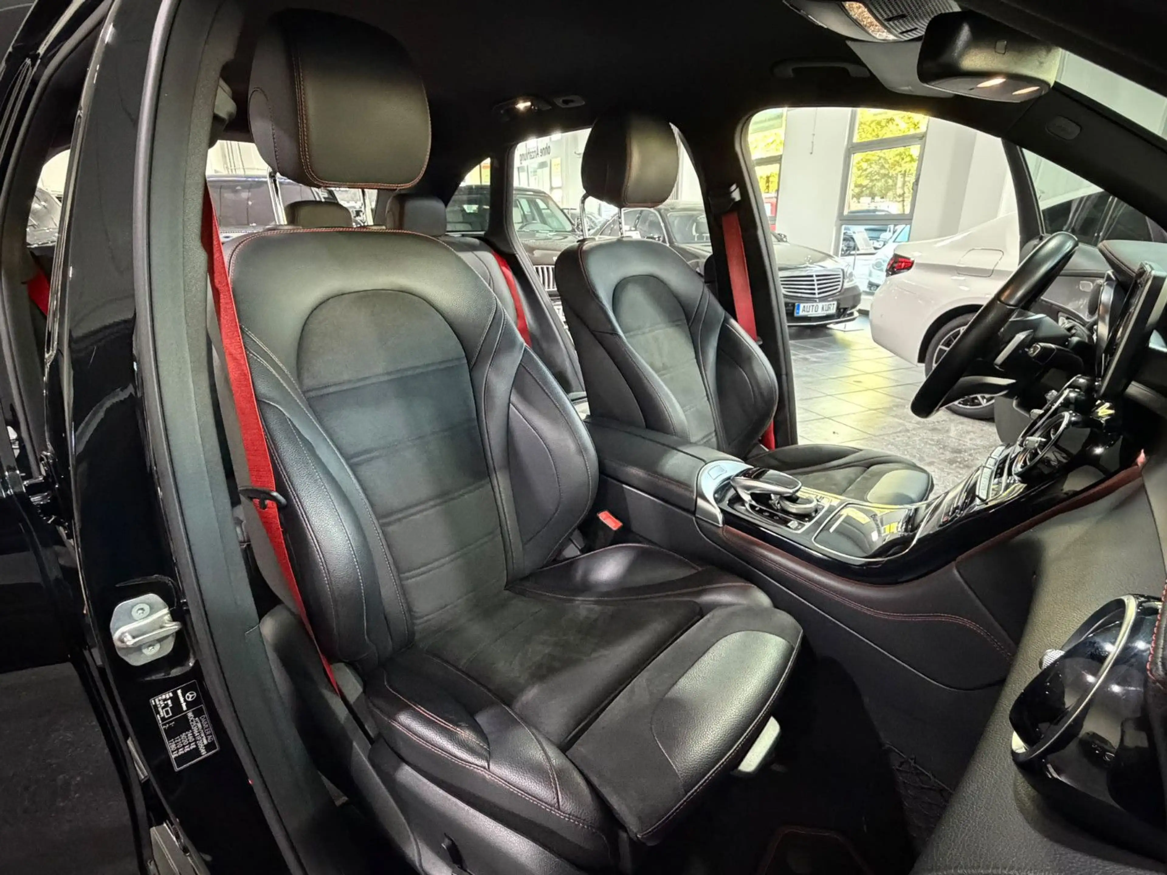 Mercedes-Benz GLC 43 AMG *4Matic*AHK*2.Hd*ILS*Navi*RFK*Airmatic — photo 12