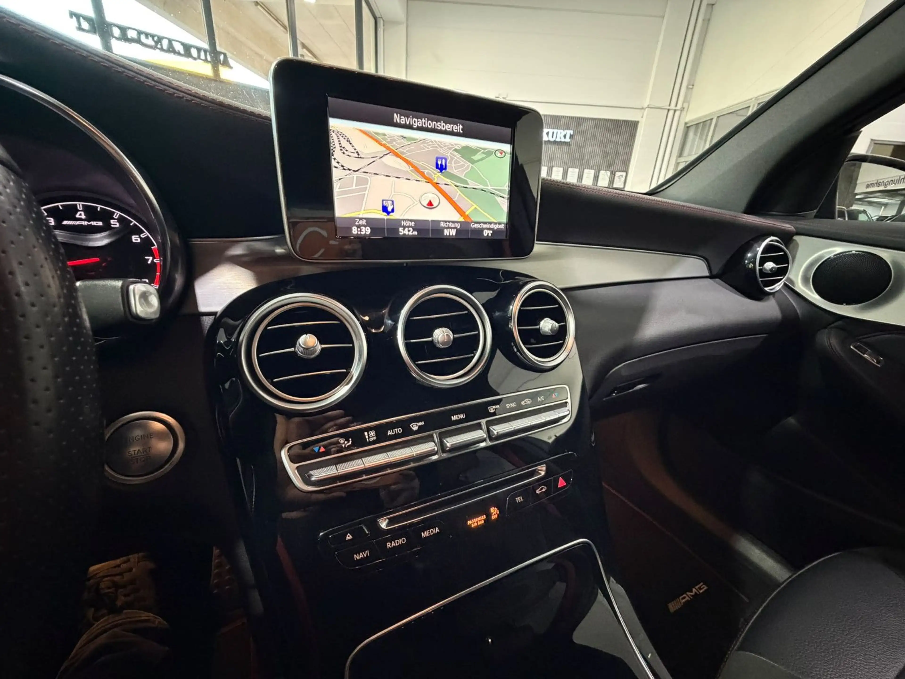 Mercedes-Benz GLC 43 AMG *4Matic*AHK*2.Hd*ILS*Navi*RFK*Airmatic — photo 18