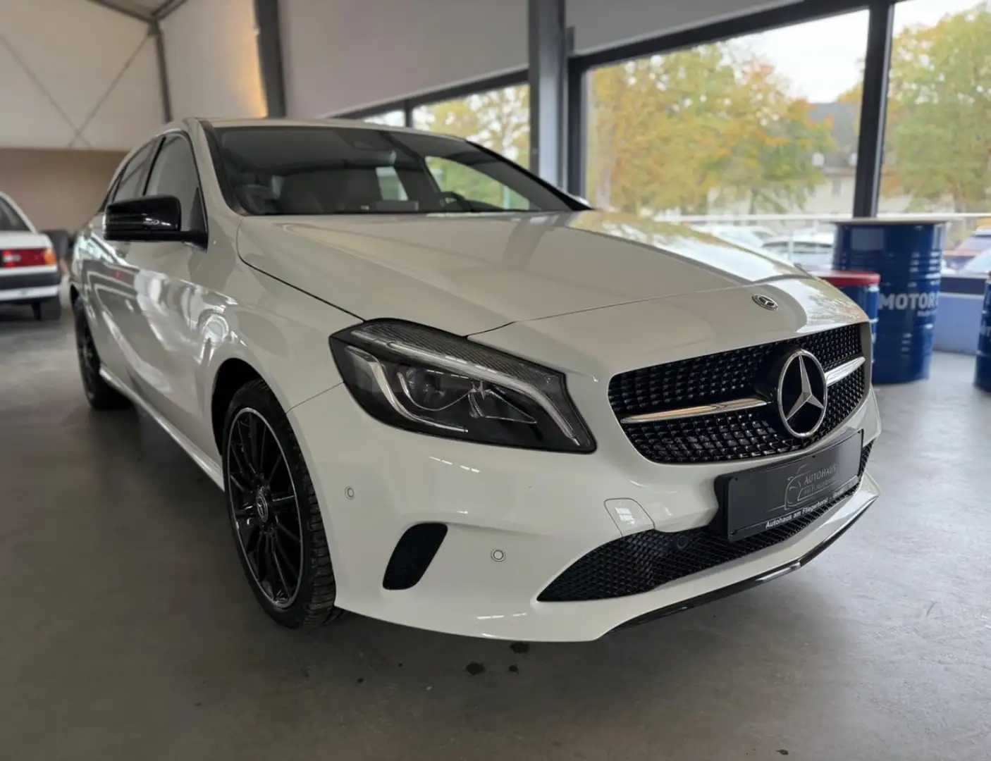 Mercedes-Benz A 220 220d 4Matic 7G-DCT - 2