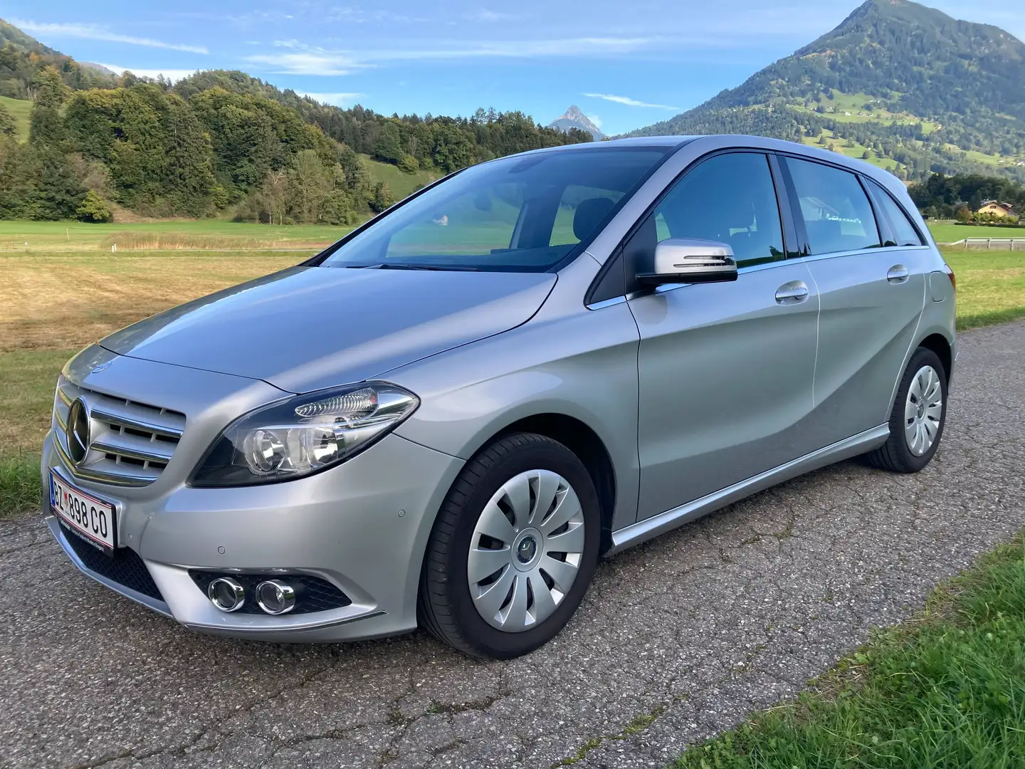 Mercedes-Benz B 180 B 180 CDI BlueEFFICIENCY Edition Bluefficiency Edition Silber - 1