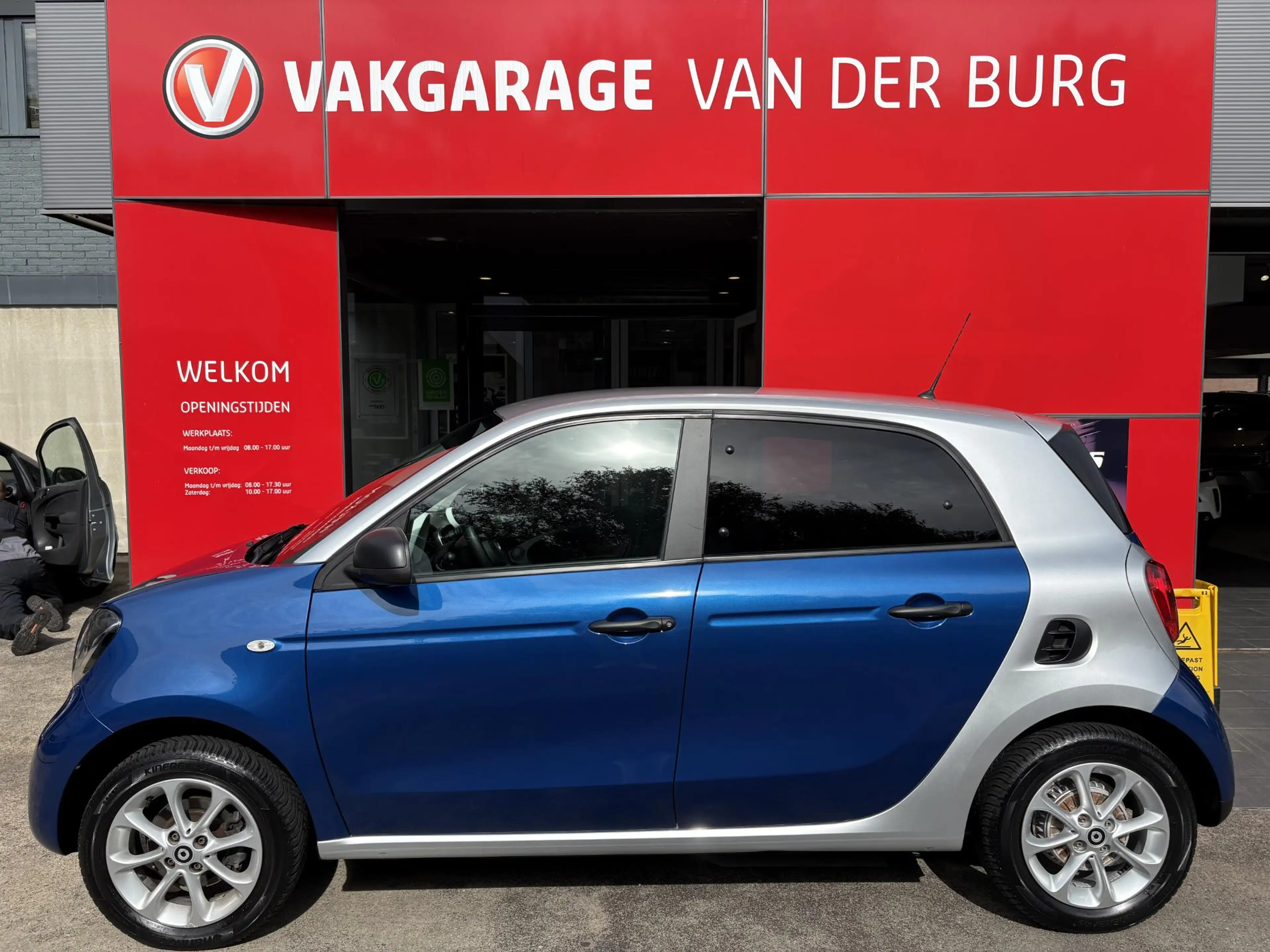 smart forFour 1.0 Business Solution Automaat RIJKLAAR — photo 3