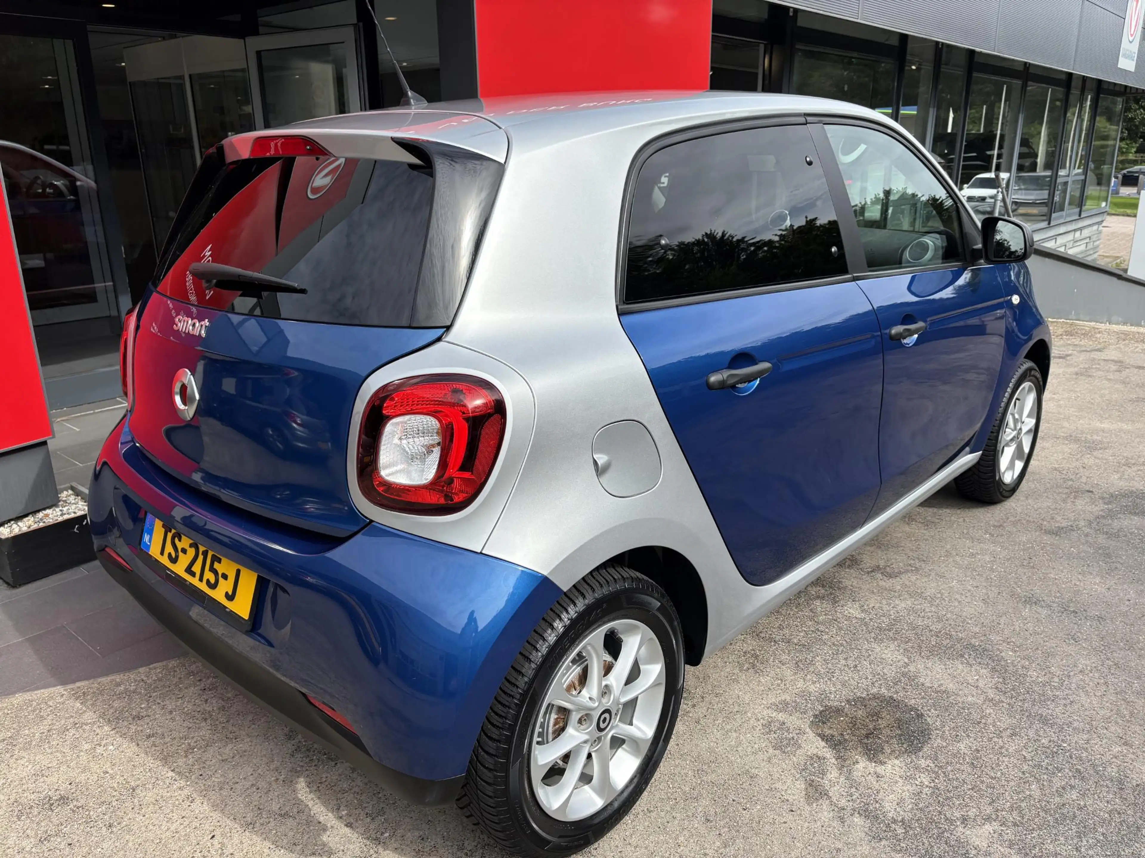smart forFour 1.0 Business Solution Automaat RIJKLAAR — photo 7