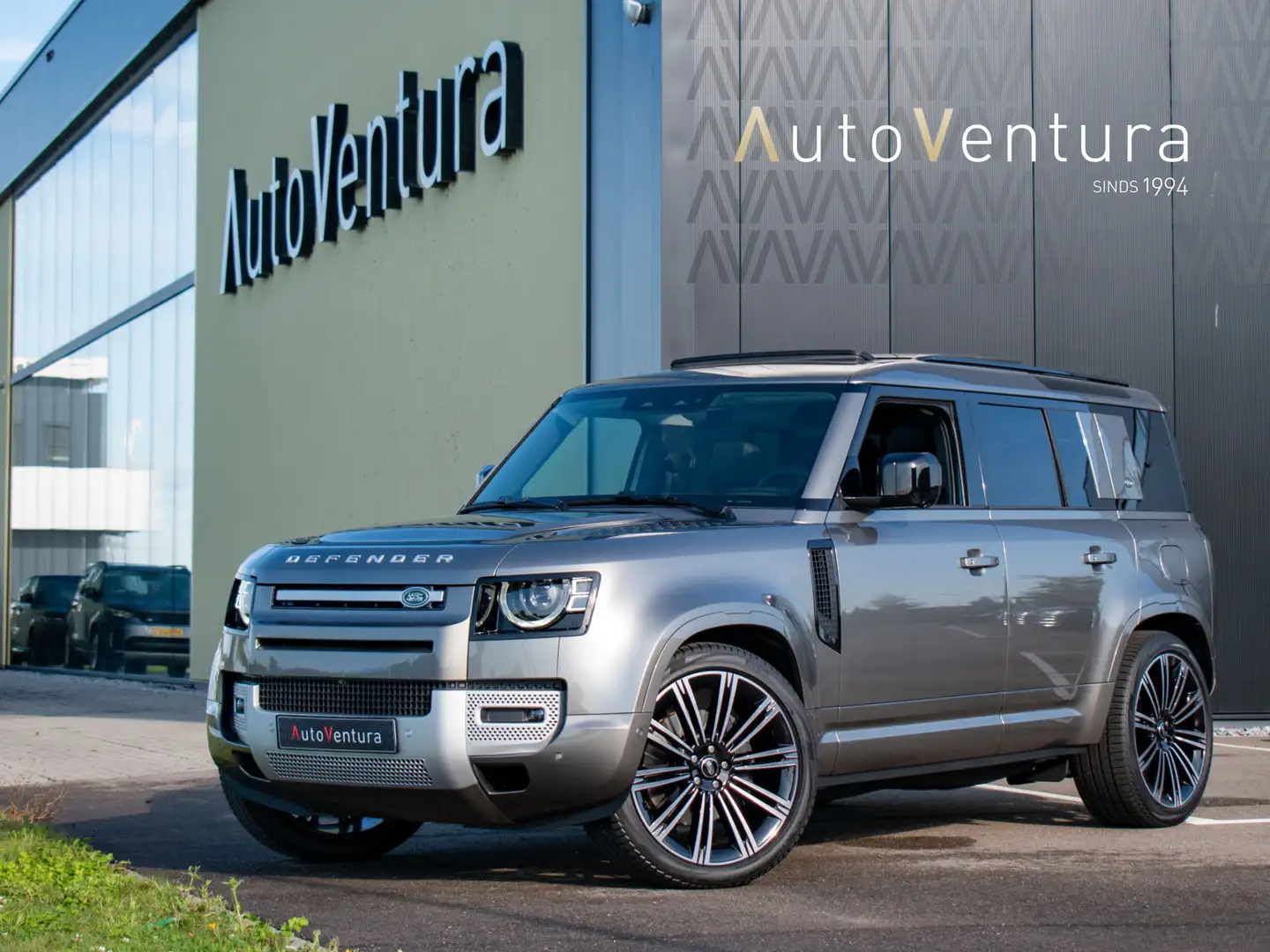 Land Rover Defender 2.0 P400e 110 X-Dynamic | 23'' Velgen | Panoramada Zilver - 1