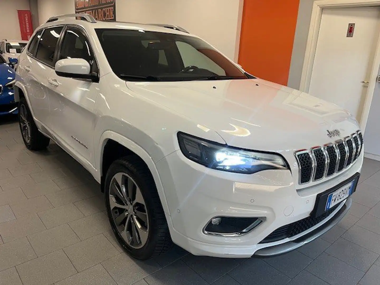 Jeep Cherokee 2.2 Mjt AWD Active Drive I Overland TETTO APRIBILE Bílá - 2