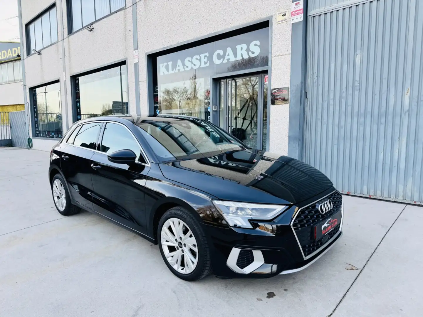 Audi A3 Sportback 30TDI Schwarz - 1