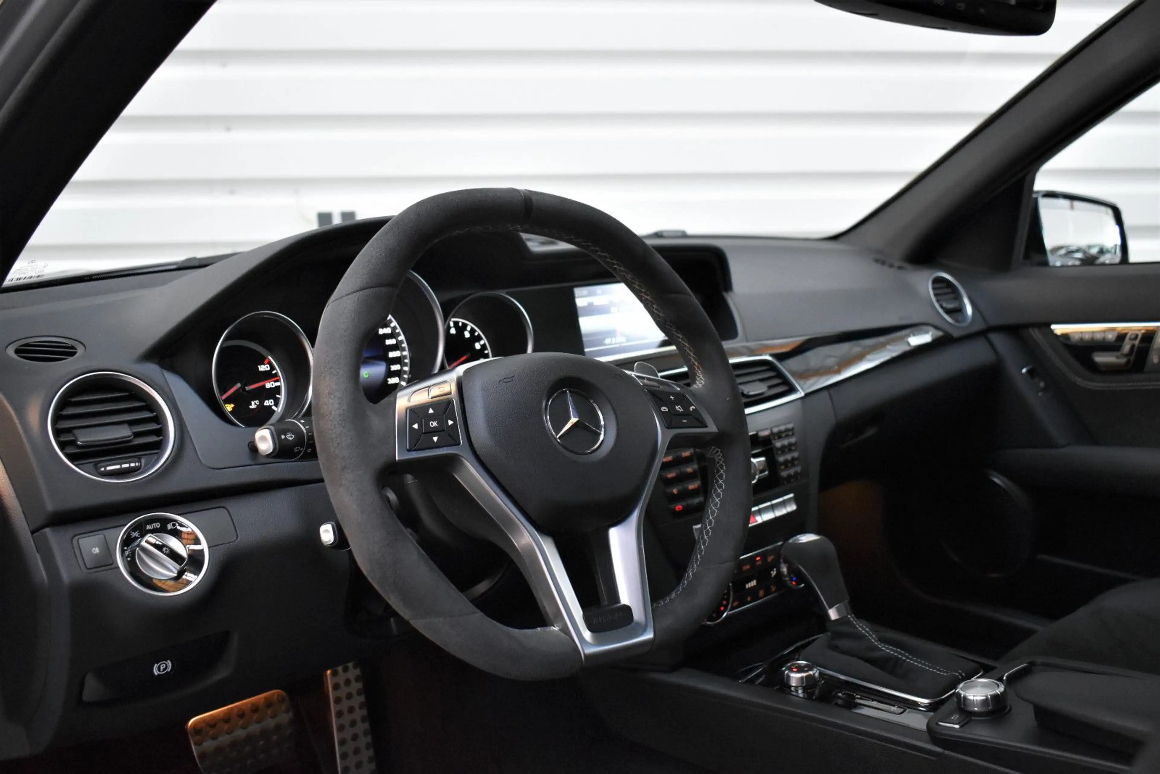 Mercedes-Benz C 63 AMG Edition 507+H&K+17.500km+Keyless+Memory — photo 13