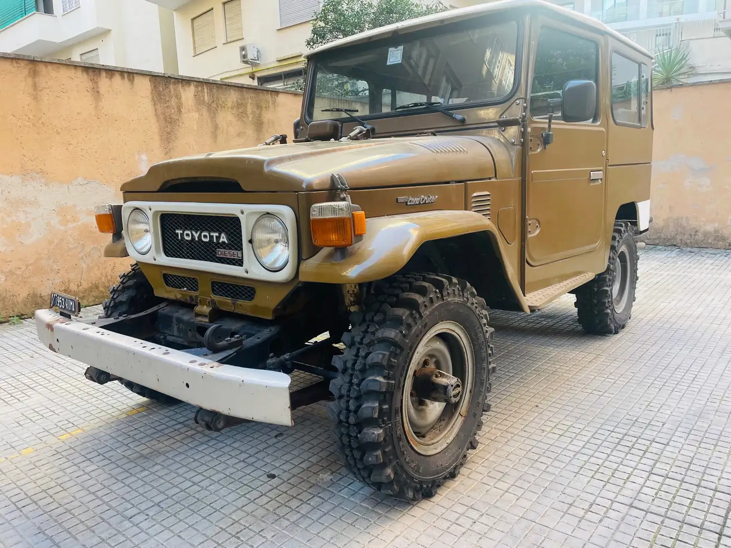 Toyota Land Cruiser BJ 42 Bruin - 2