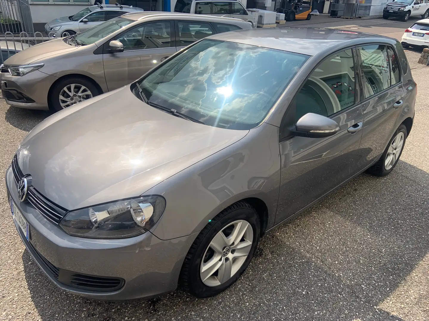 Volkswagen Golf Golf VI 2008 5p 2.0 tdi Comfortline Gris - 1