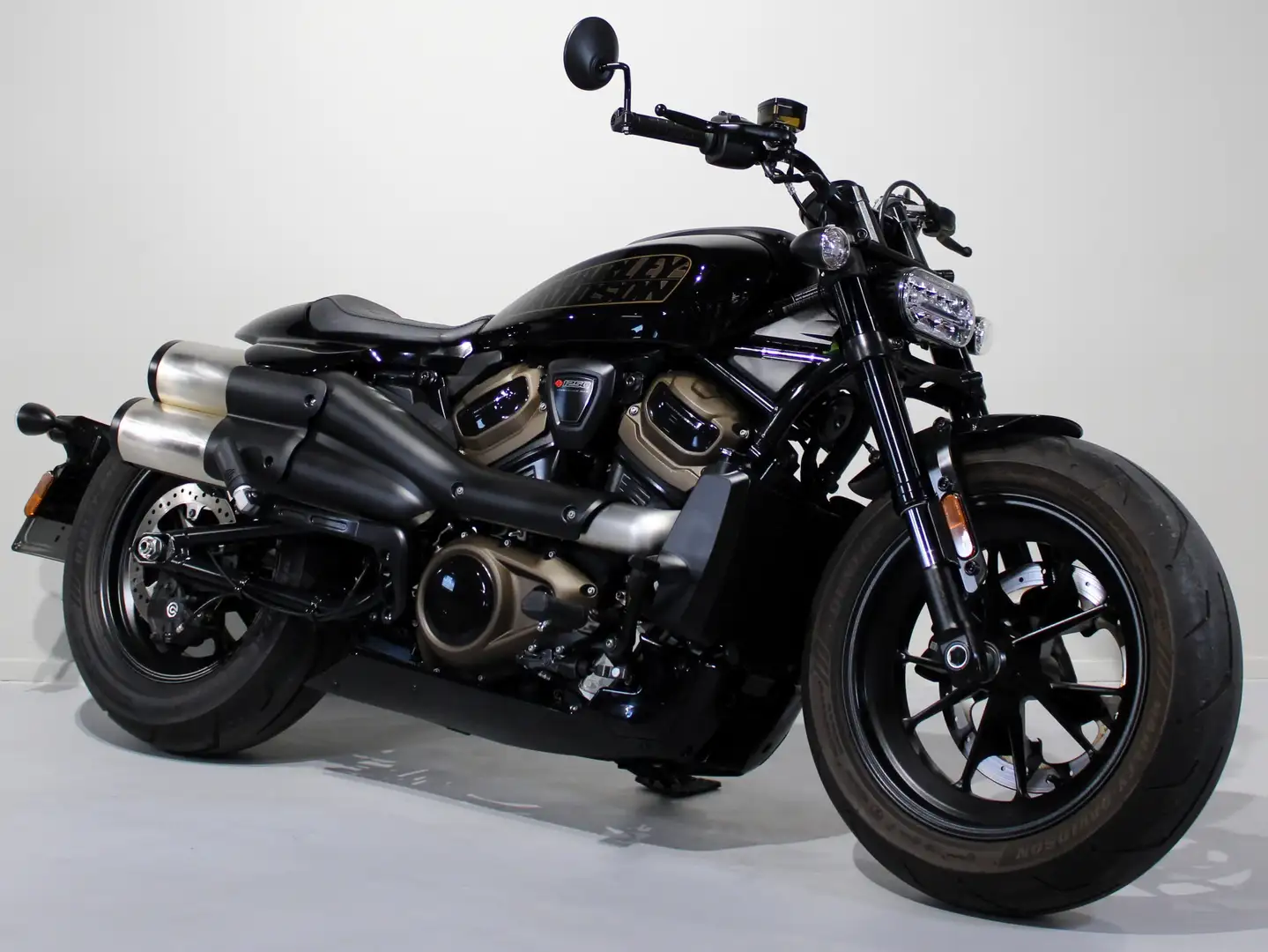 Harley-Davidson Sportster S - 2