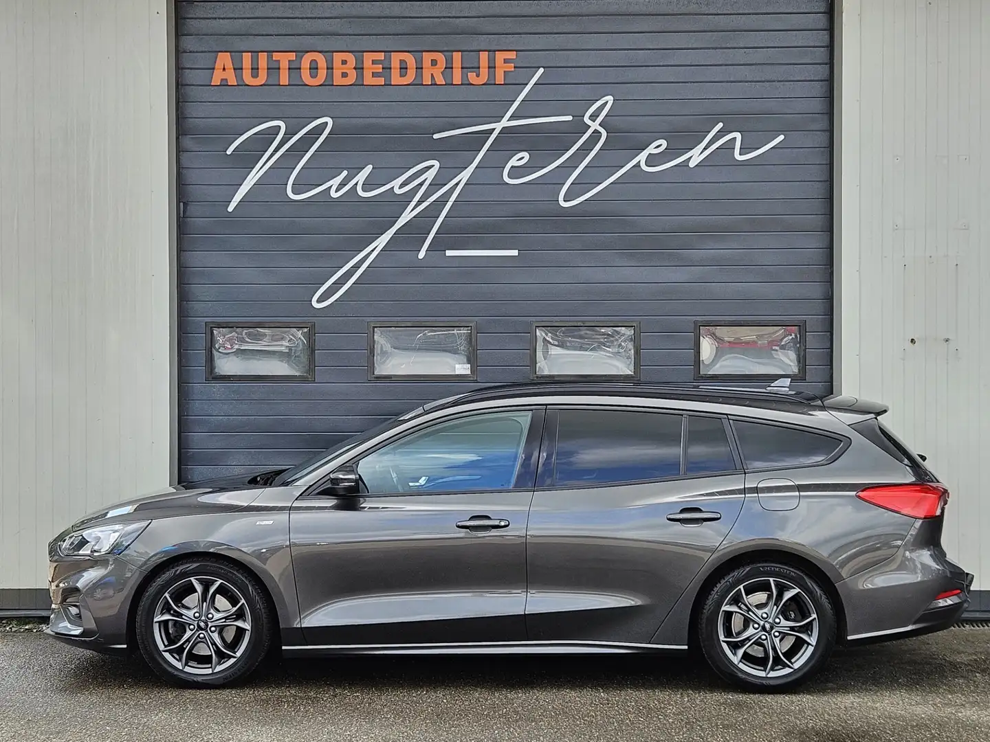 Ford Focus Wagon 1.0 EcoBoost ST Line Business|Winter pakket| Grijs - 2