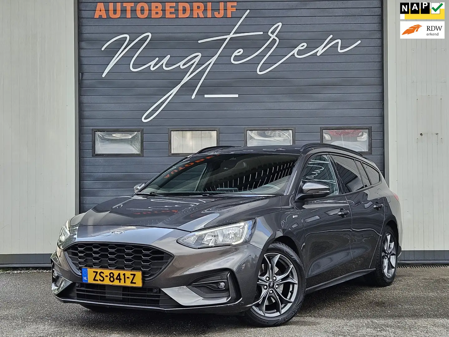 Ford Focus Wagon 1.0 EcoBoost ST Line Business|Winter pakket| Grijs - 1