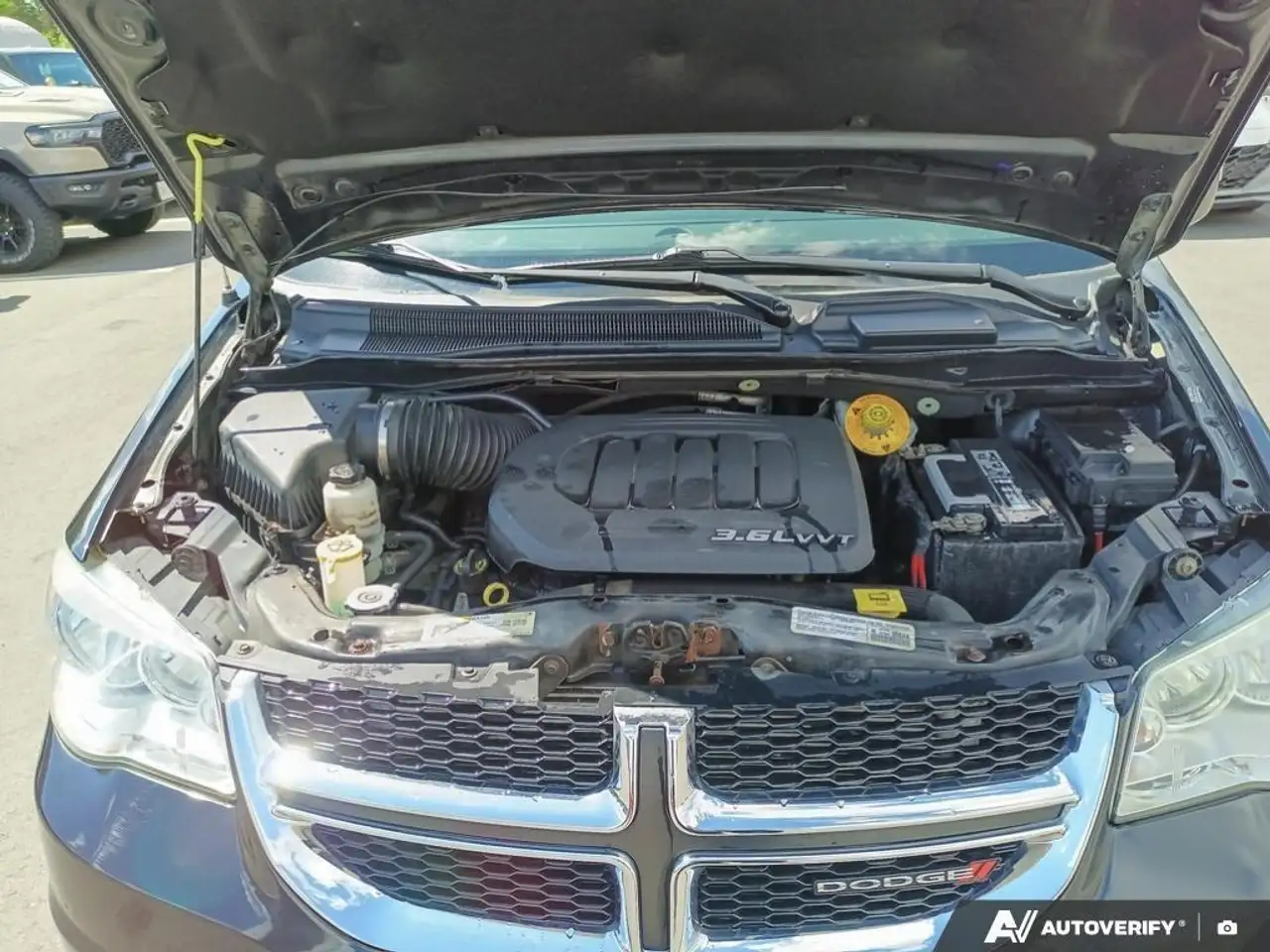 Dodge Grand Caravan photo Dodge Grand Caravan