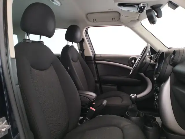 Mini Countryman view 11