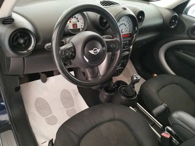 Mini Countryman view 8