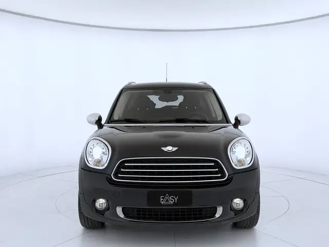 Mini Countryman view 2