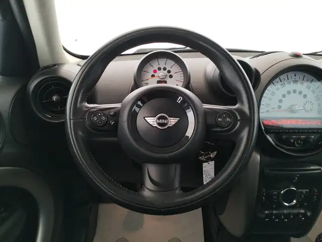 Mini Countryman view 13