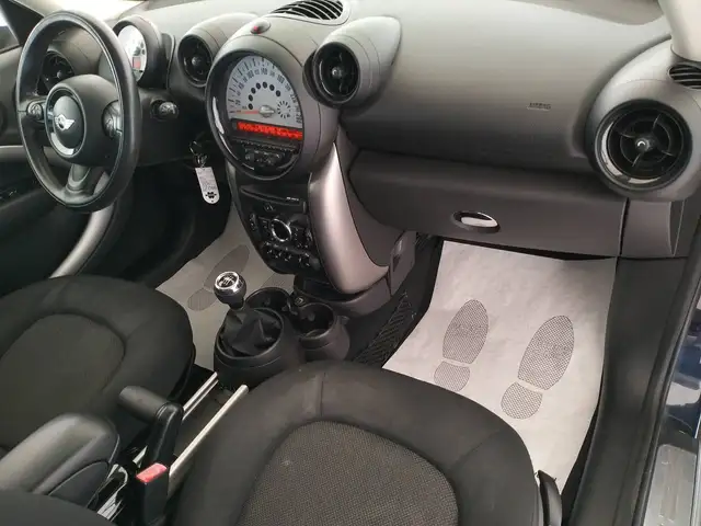 Mini Countryman view 12