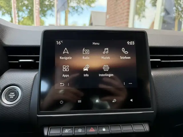 Renault Clio view 29