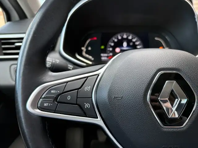 Renault Clio view 23