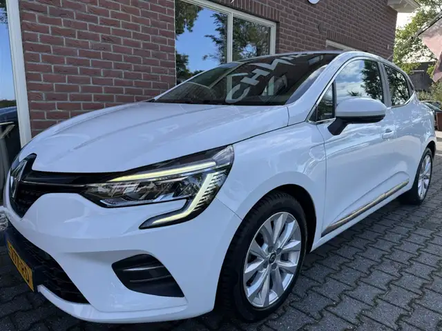 Renault Clio view 13
