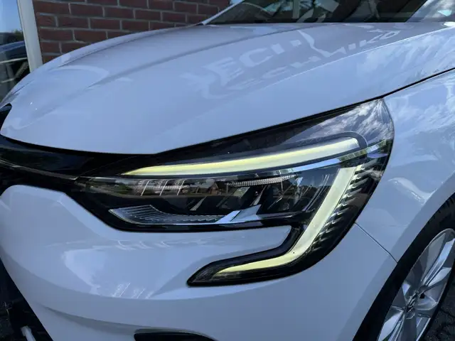 Renault Clio view 15